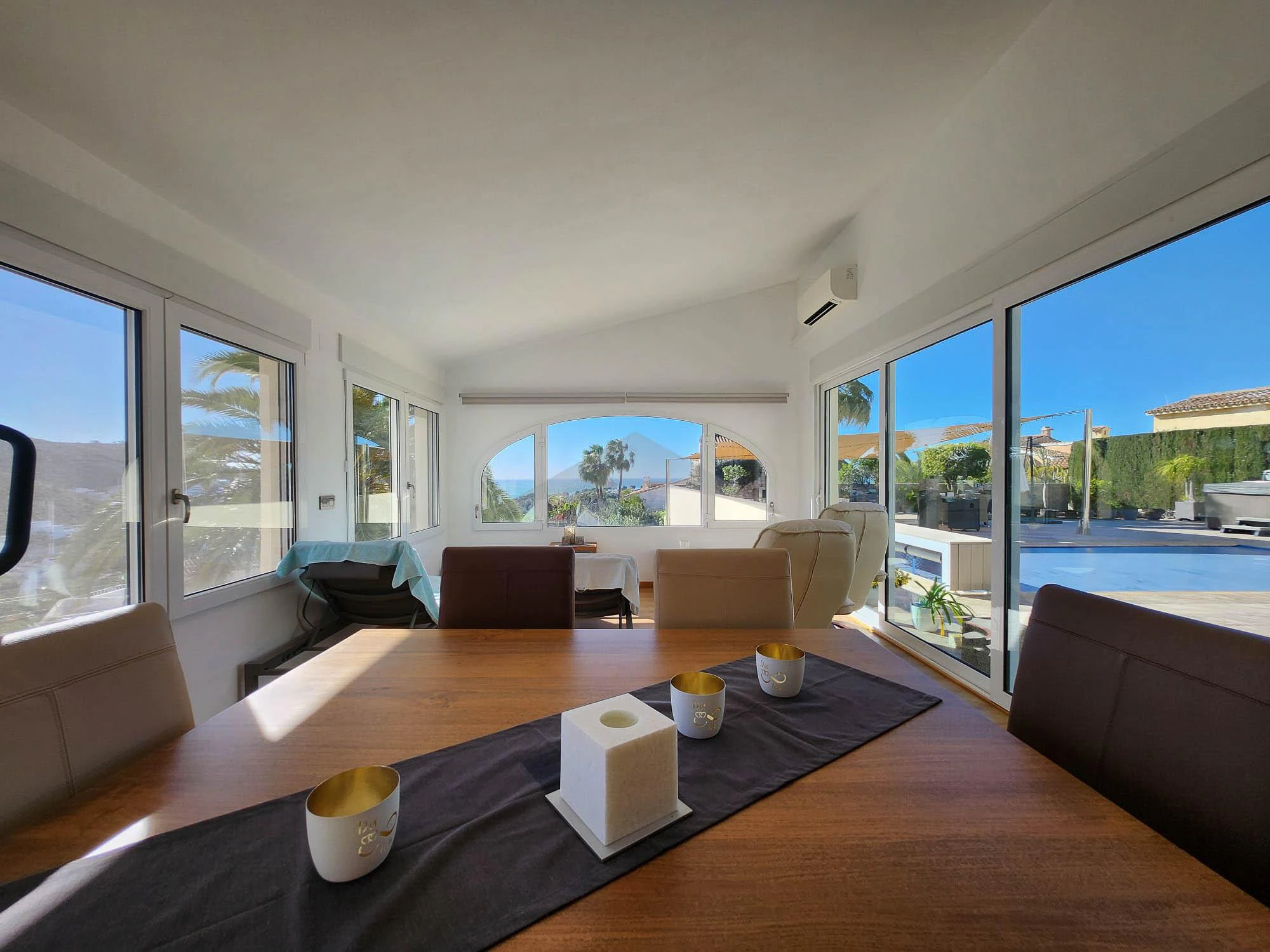 Stunning villa with sea views for sale in Moraira