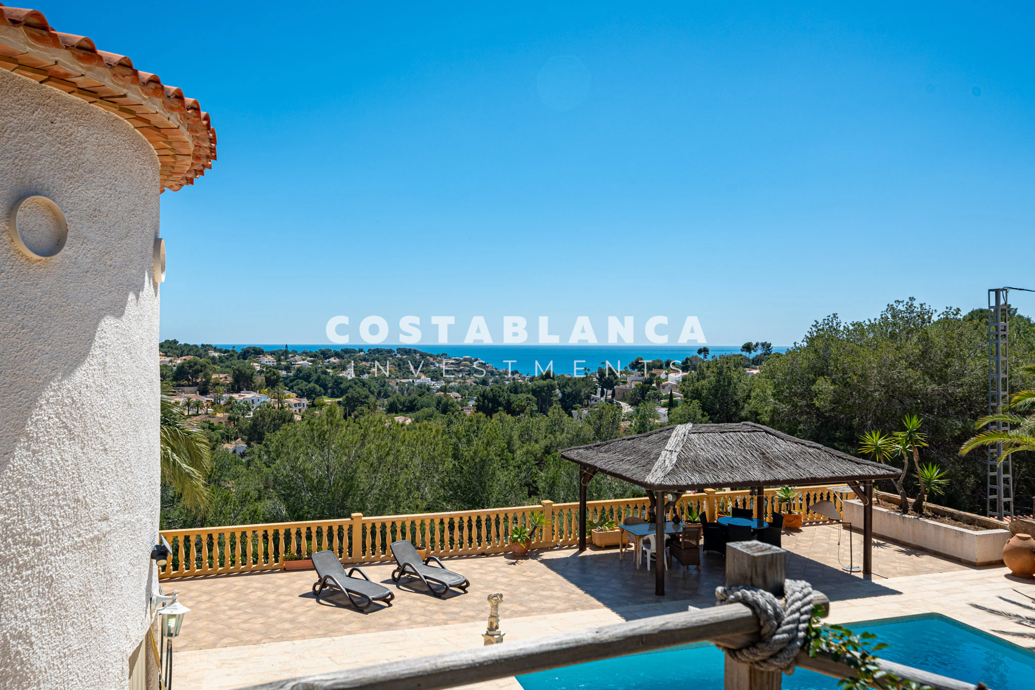 Mediterranes Haus mit Privatsphäre und Aussicht zu verkaufen in Benissa