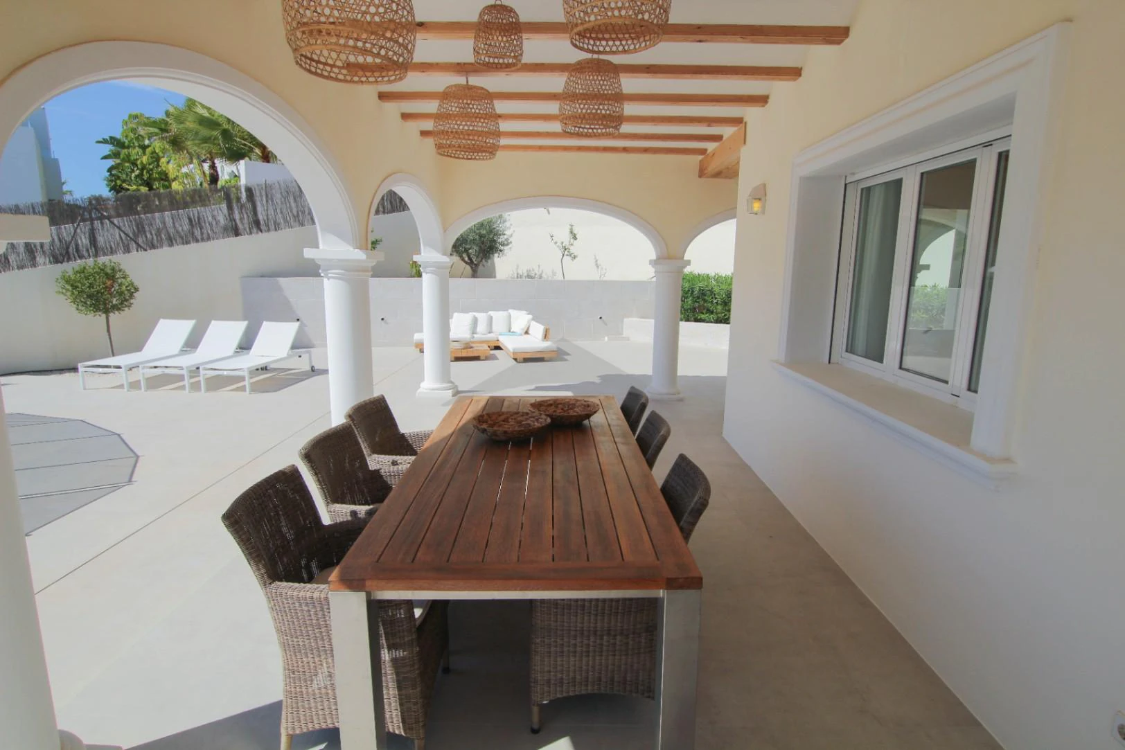 Renovated spacious villa for sale in Moraira