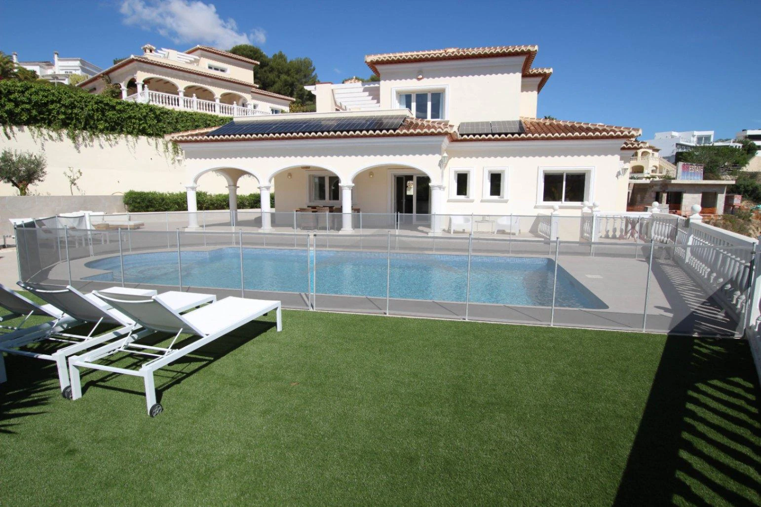 Renovated spacious villa for sale in Moraira