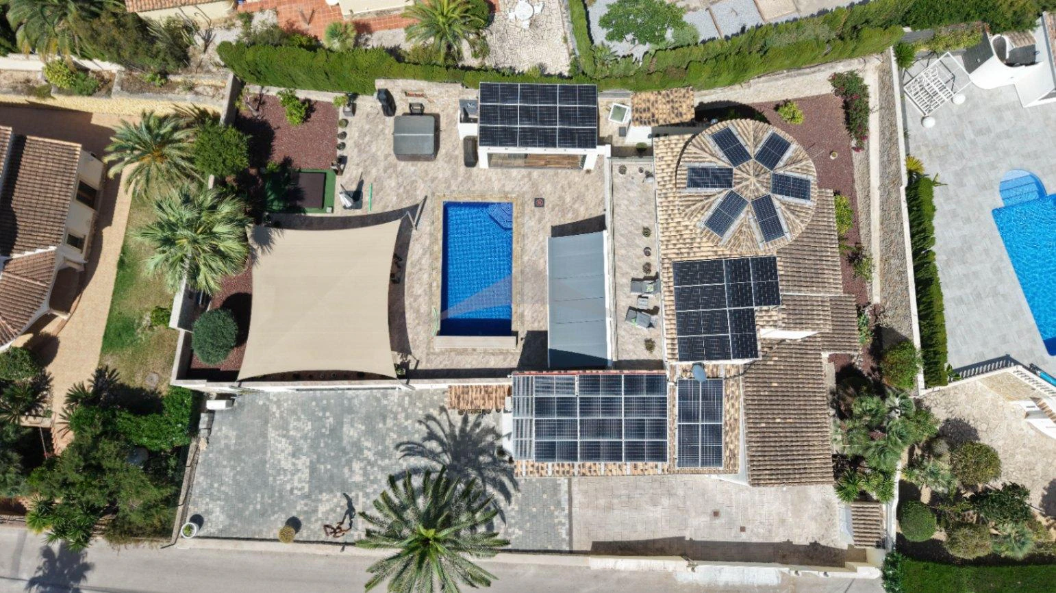Stunning villa with sea views for sale in Moraira