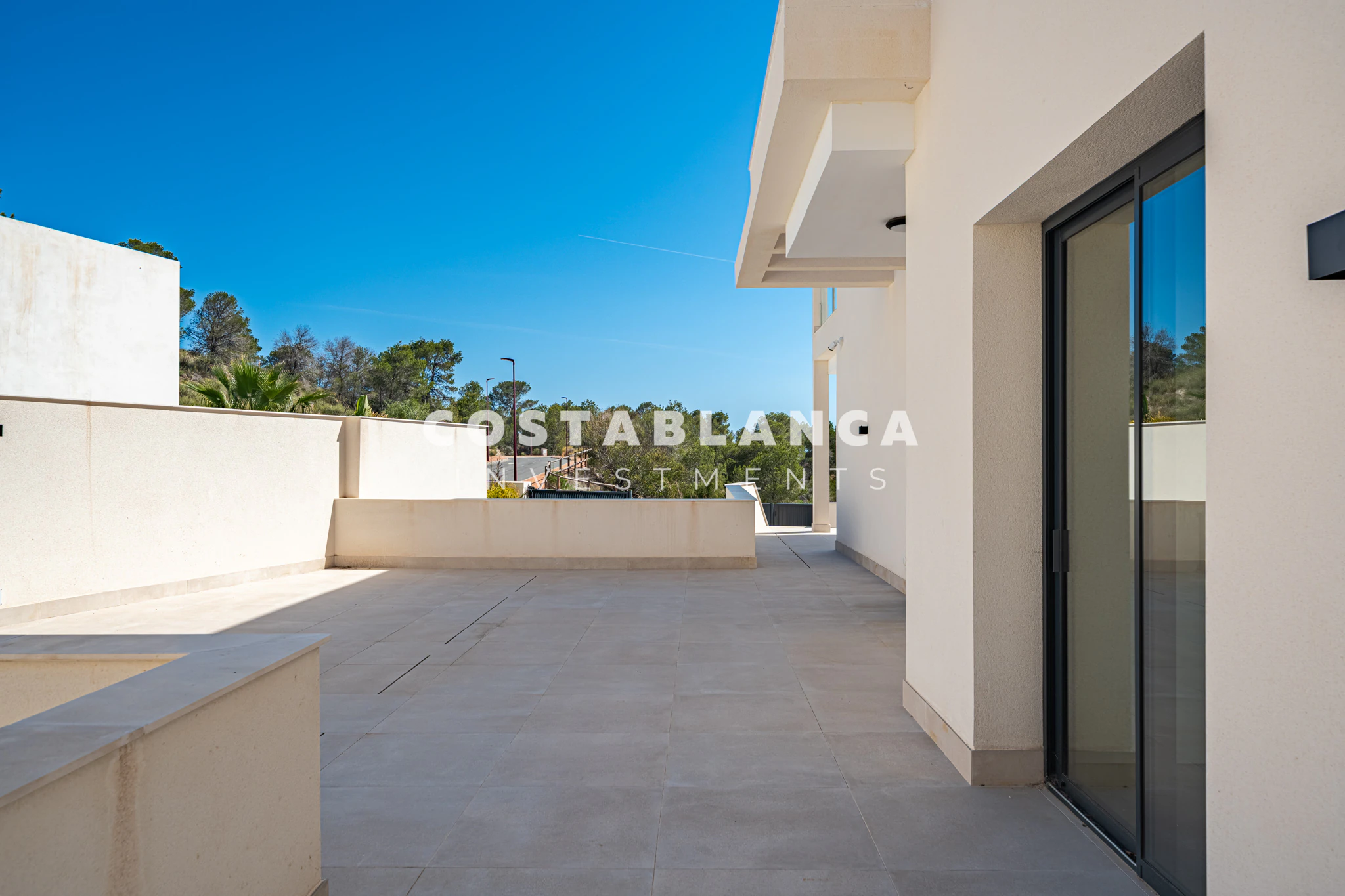 Modern Luxury Villa with Elevator, Underfloor Heating & 25m Pool for sale in Finestrat