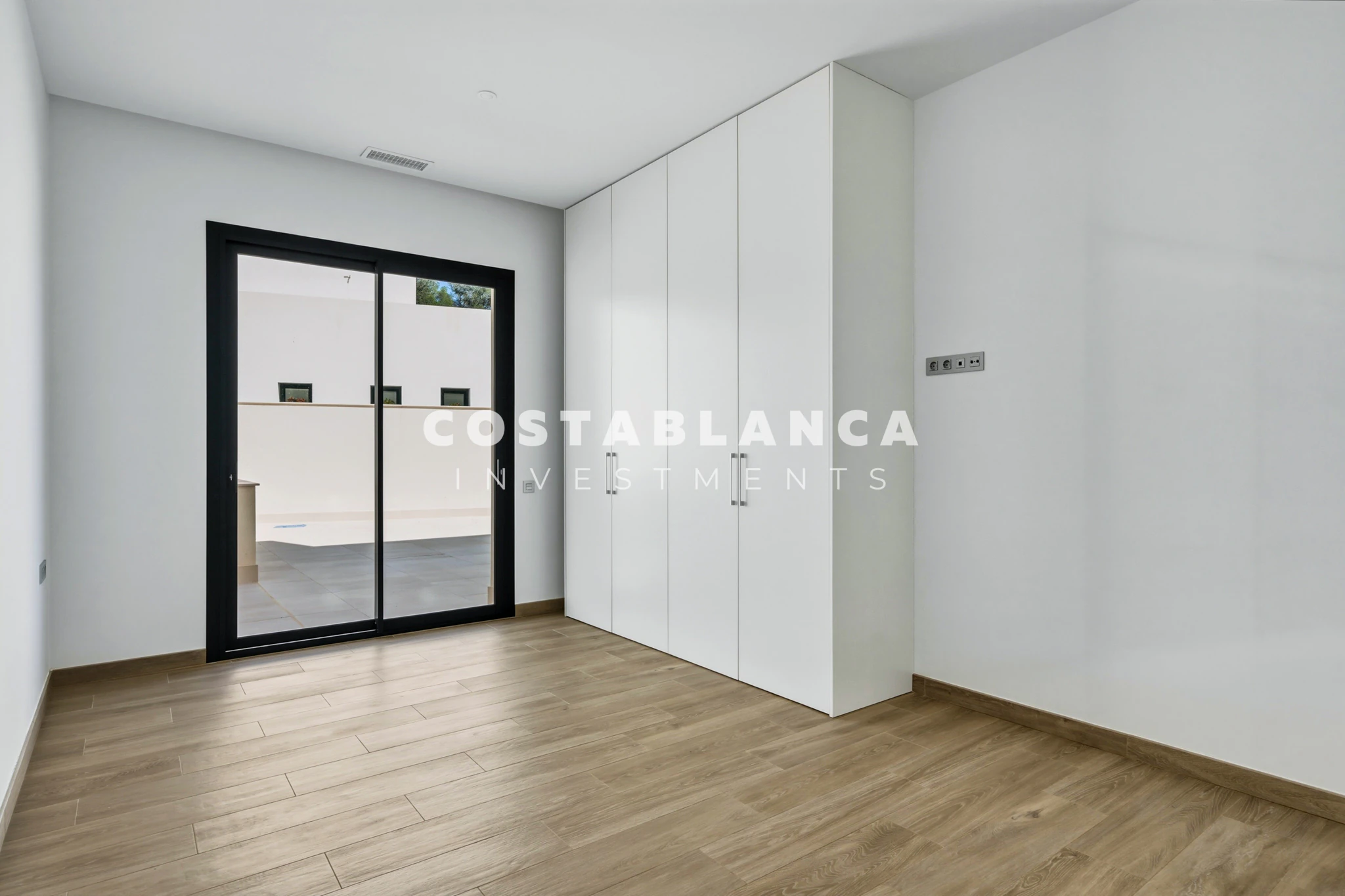 Modern Luxury Villa with Elevator, Underfloor Heating & 25m Pool for sale in Finestrat
