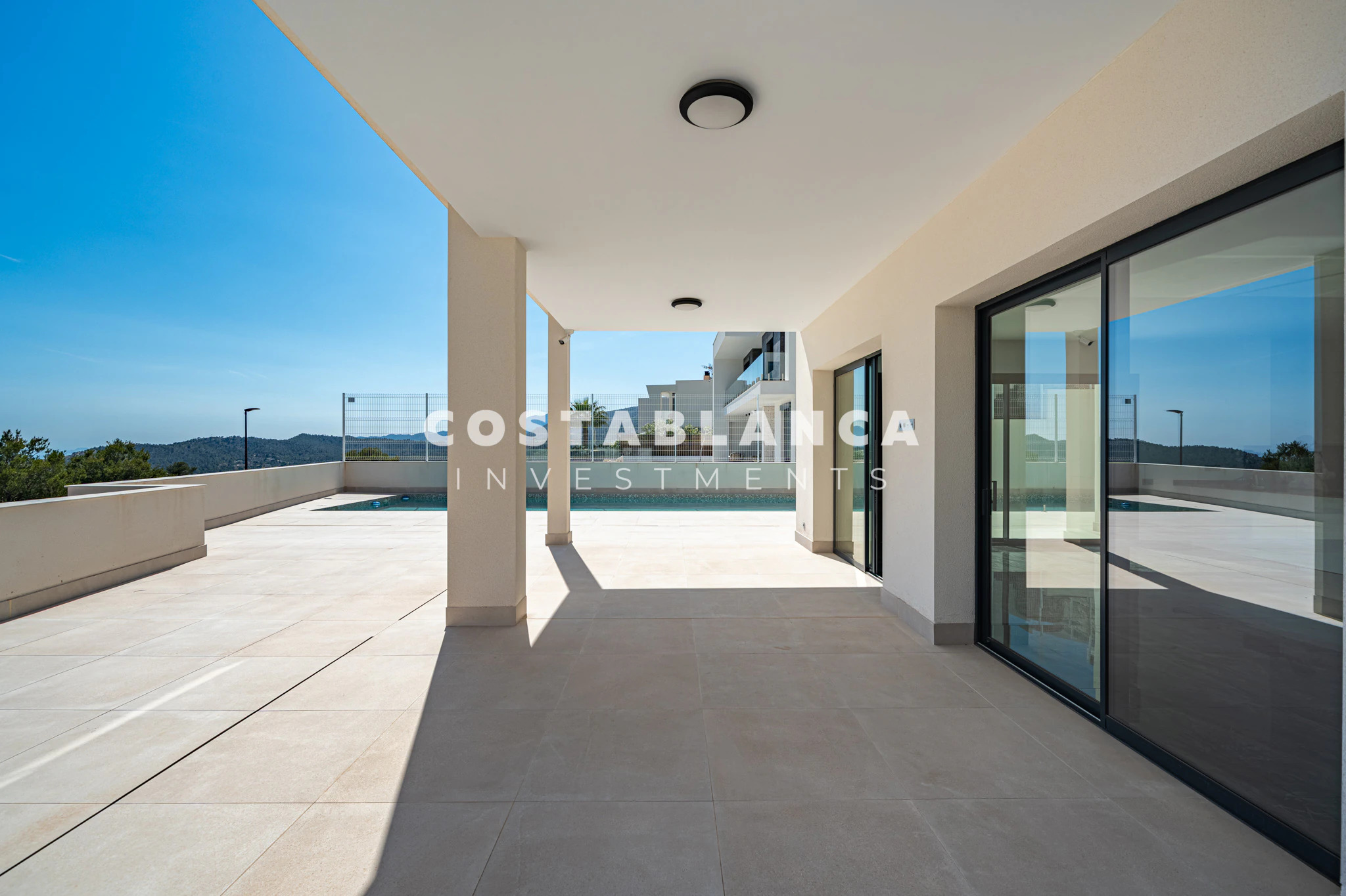 Modern Luxury Villa with Elevator, Underfloor Heating & 25m Pool for sale in Finestrat