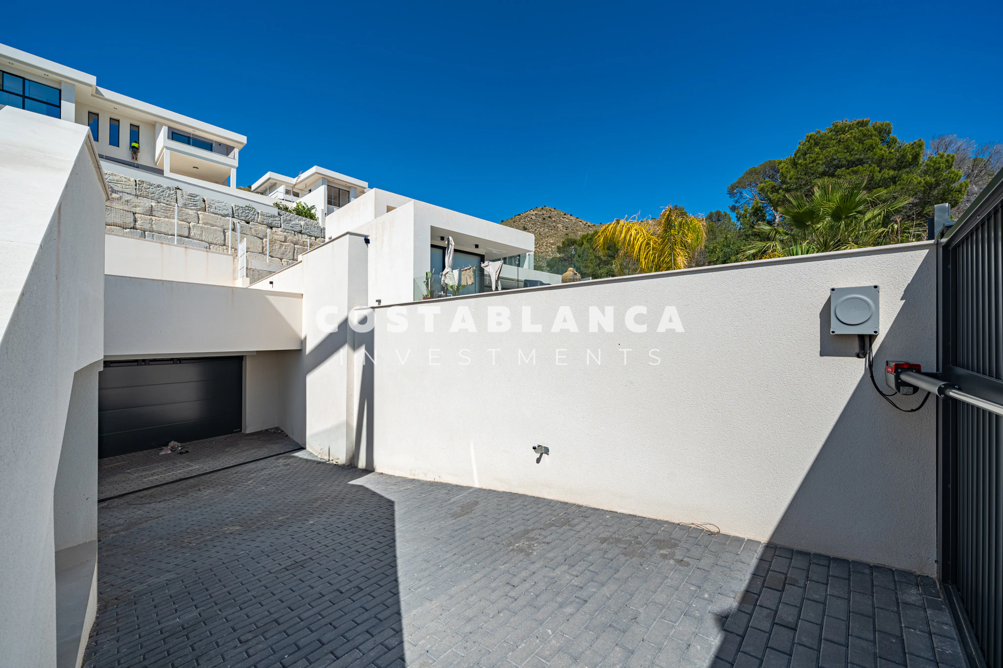 Modern Luxury Villa with Elevator, Underfloor Heating & 25m Pool for sale in Finestrat