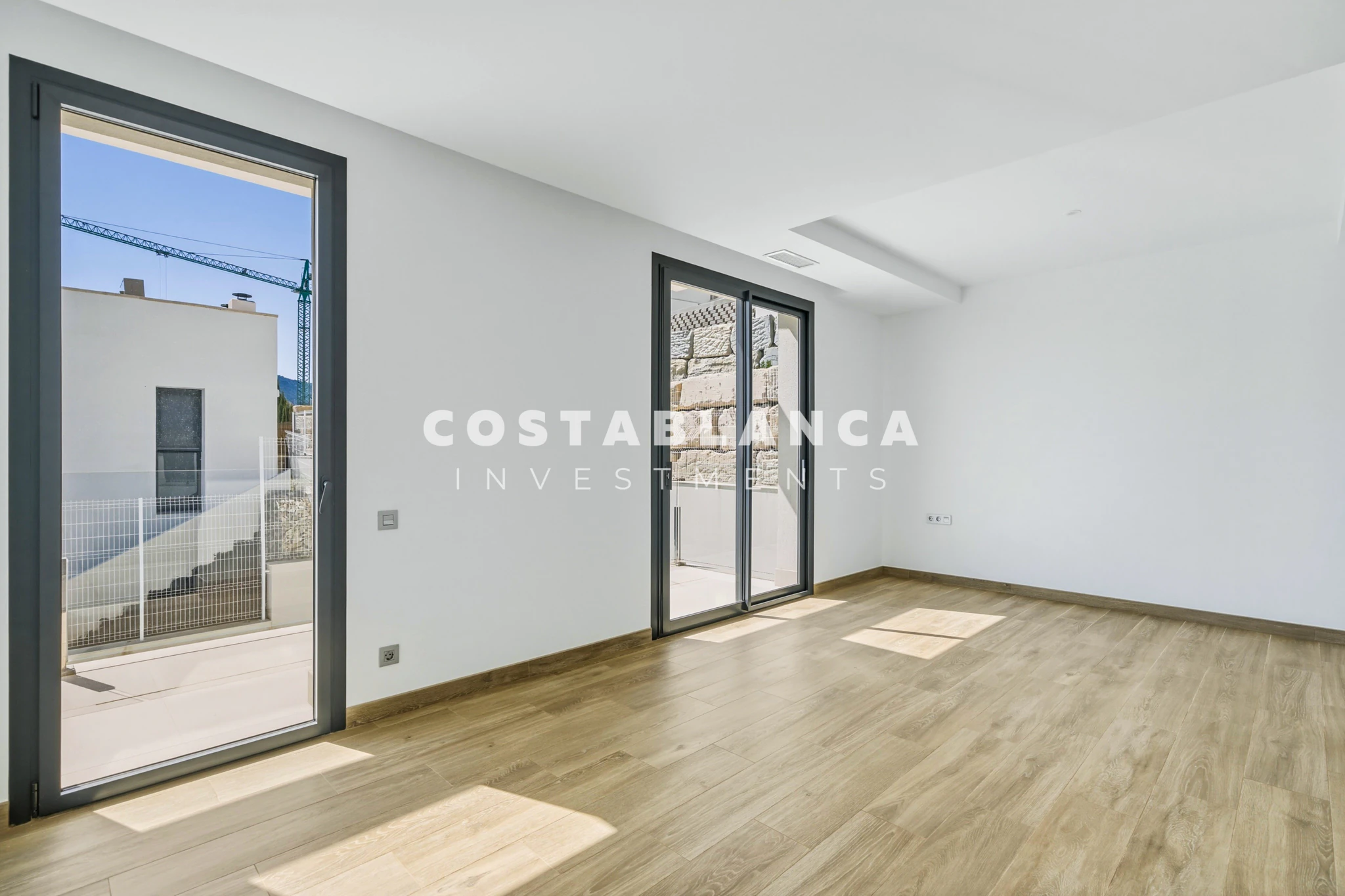 Modern Luxury Villa with Elevator, Underfloor Heating & 25m Pool for sale in Finestrat