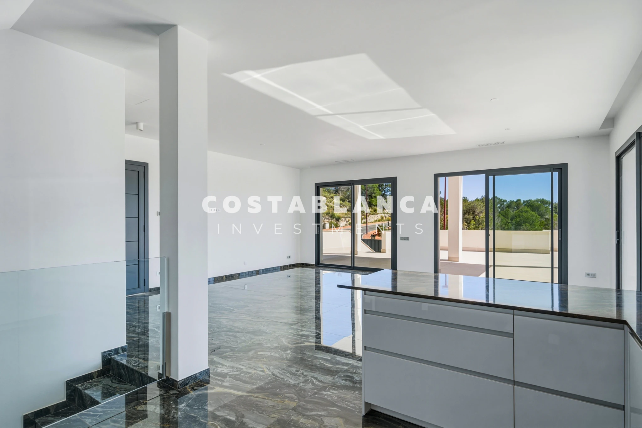Modern Luxury Villa with Elevator, Underfloor Heating & 25m Pool for sale in Finestrat