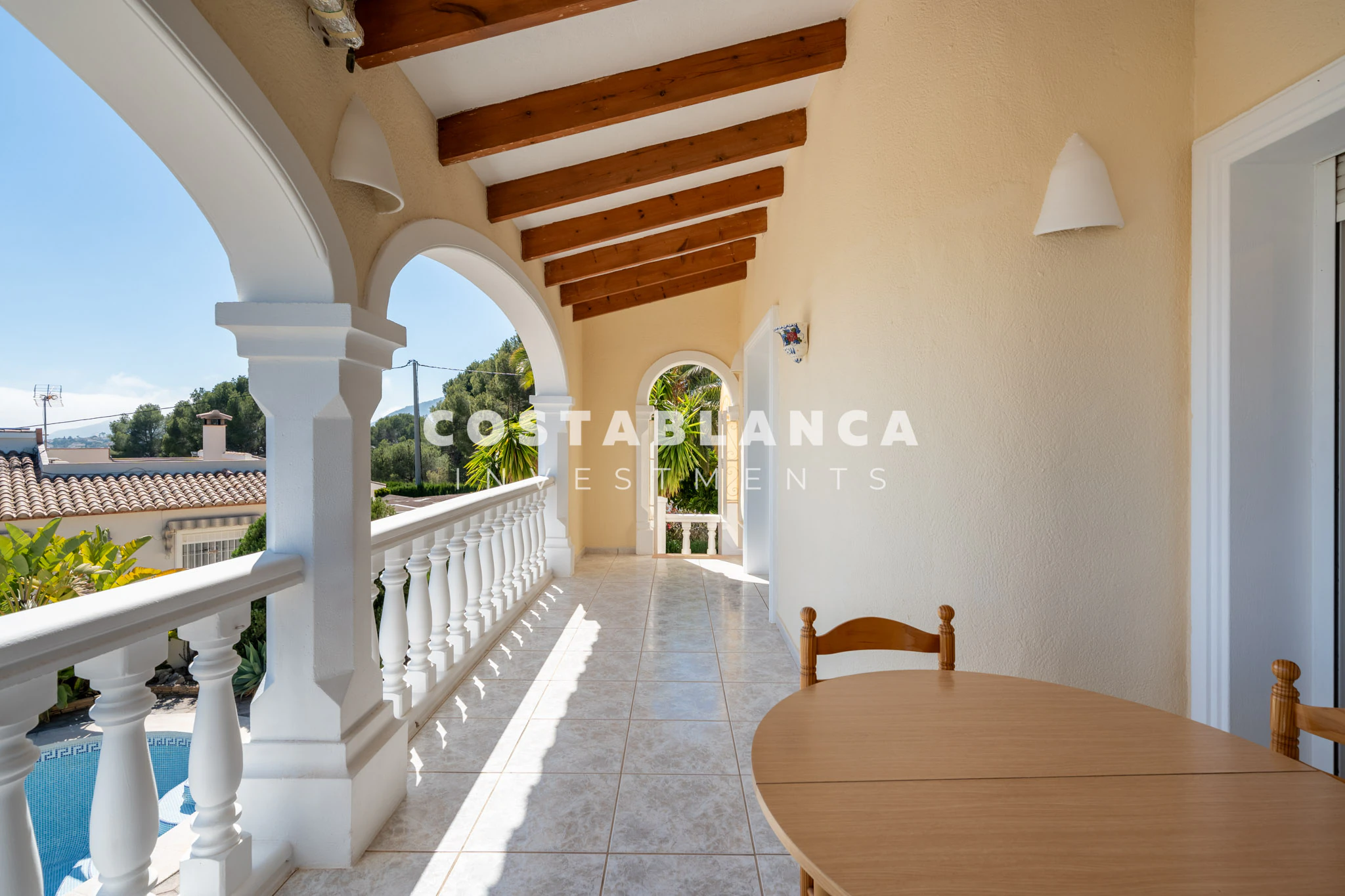 Villa on Large Plot for sale in Calpe
