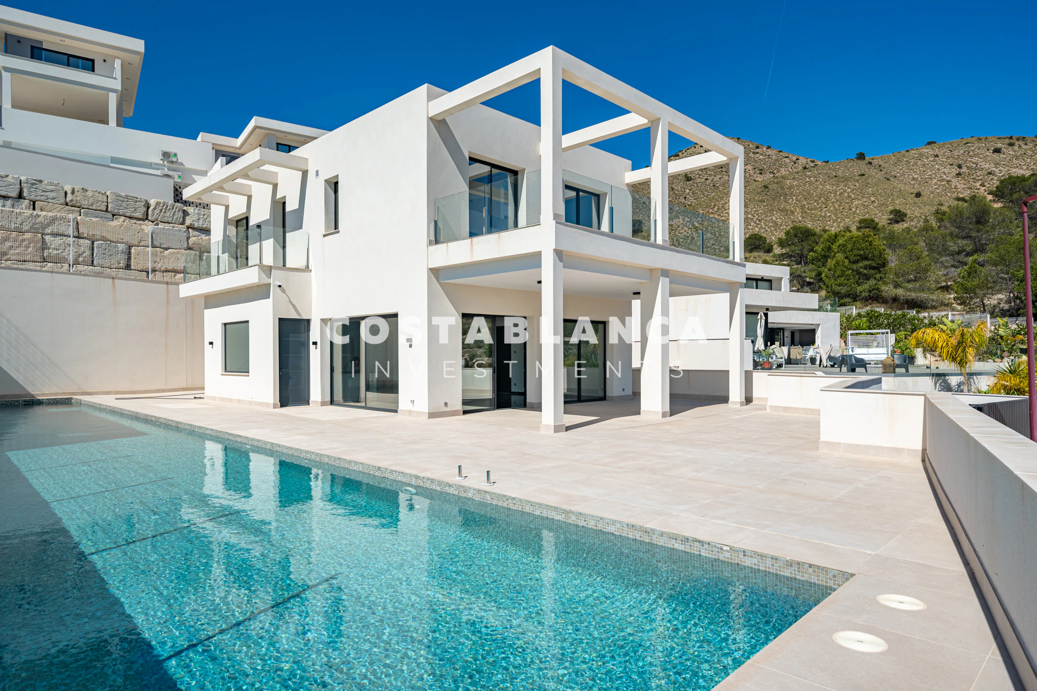 Modern Luxury Villa with Elevator, Underfloor Heating & 25m Pool for sale in Finestrat