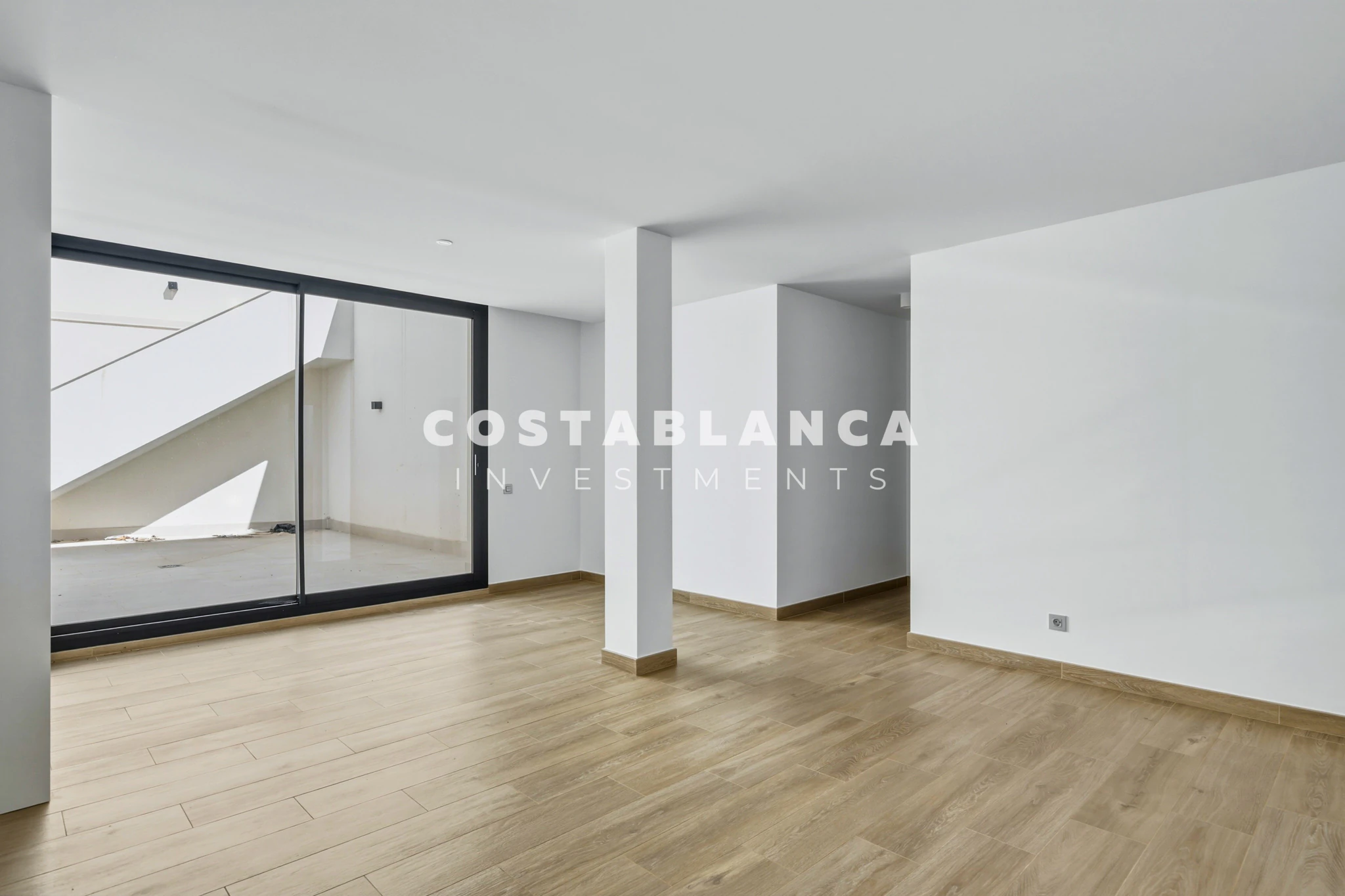 Modern Luxury Villa with Elevator, Underfloor Heating & 25m Pool for sale in Finestrat