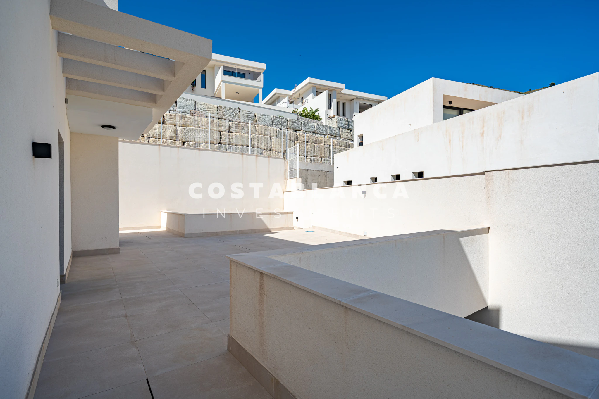 Modern Luxury Villa with Elevator, Underfloor Heating & 25m Pool for sale in Finestrat