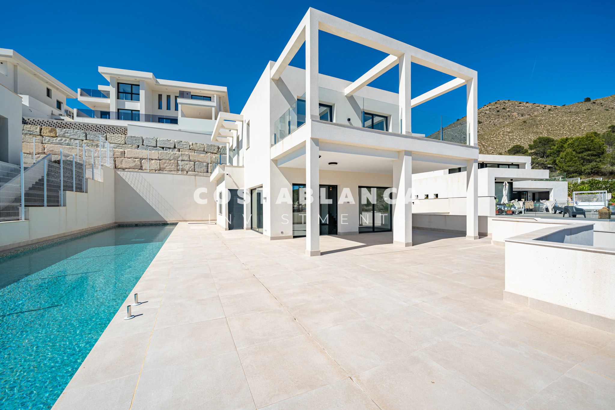 Modern Luxury Villa with Elevator, Underfloor Heating & 25m Pool for sale in Finestrat