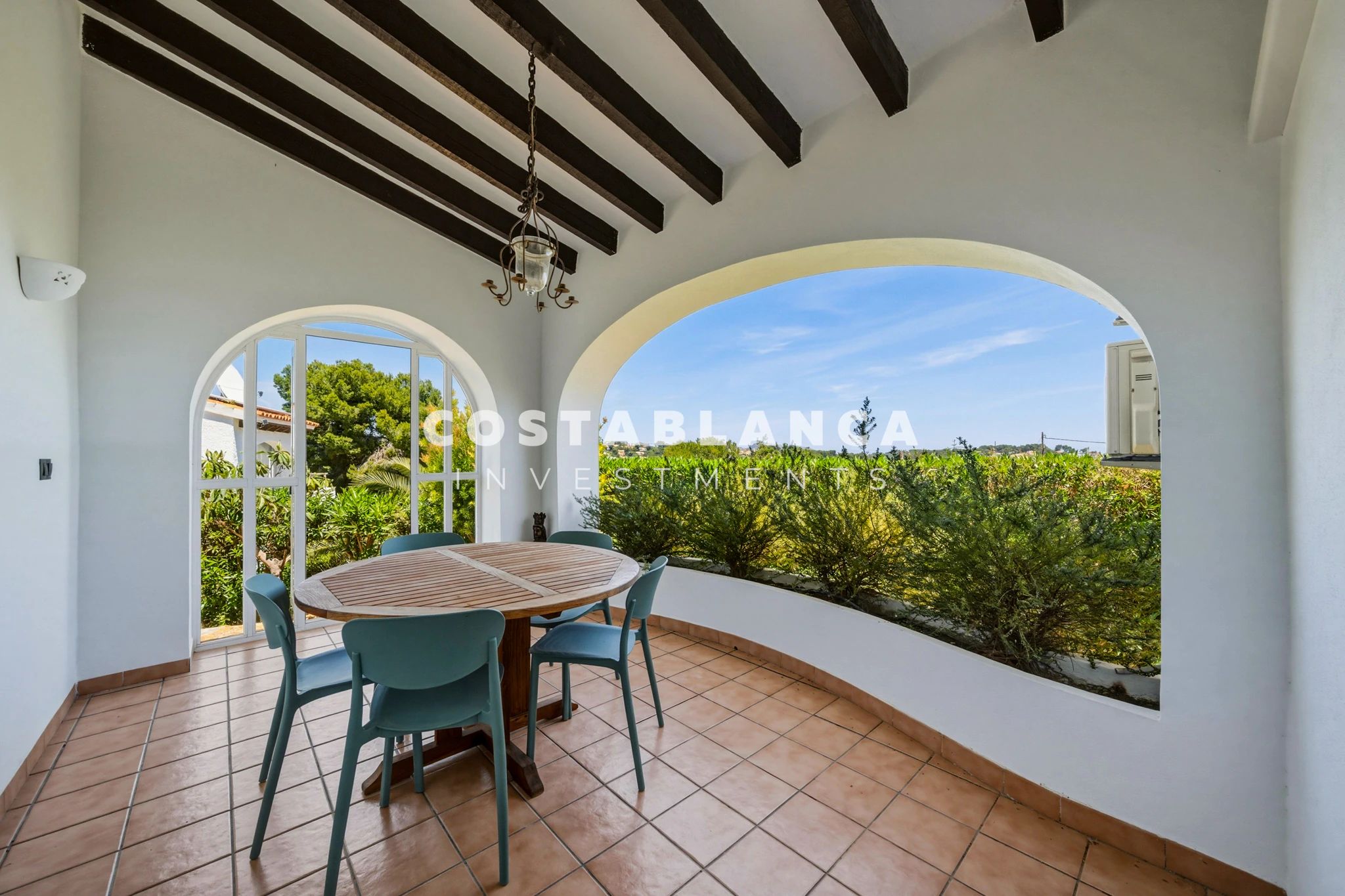 Fully Renovated  Villa For Sale in Benissa