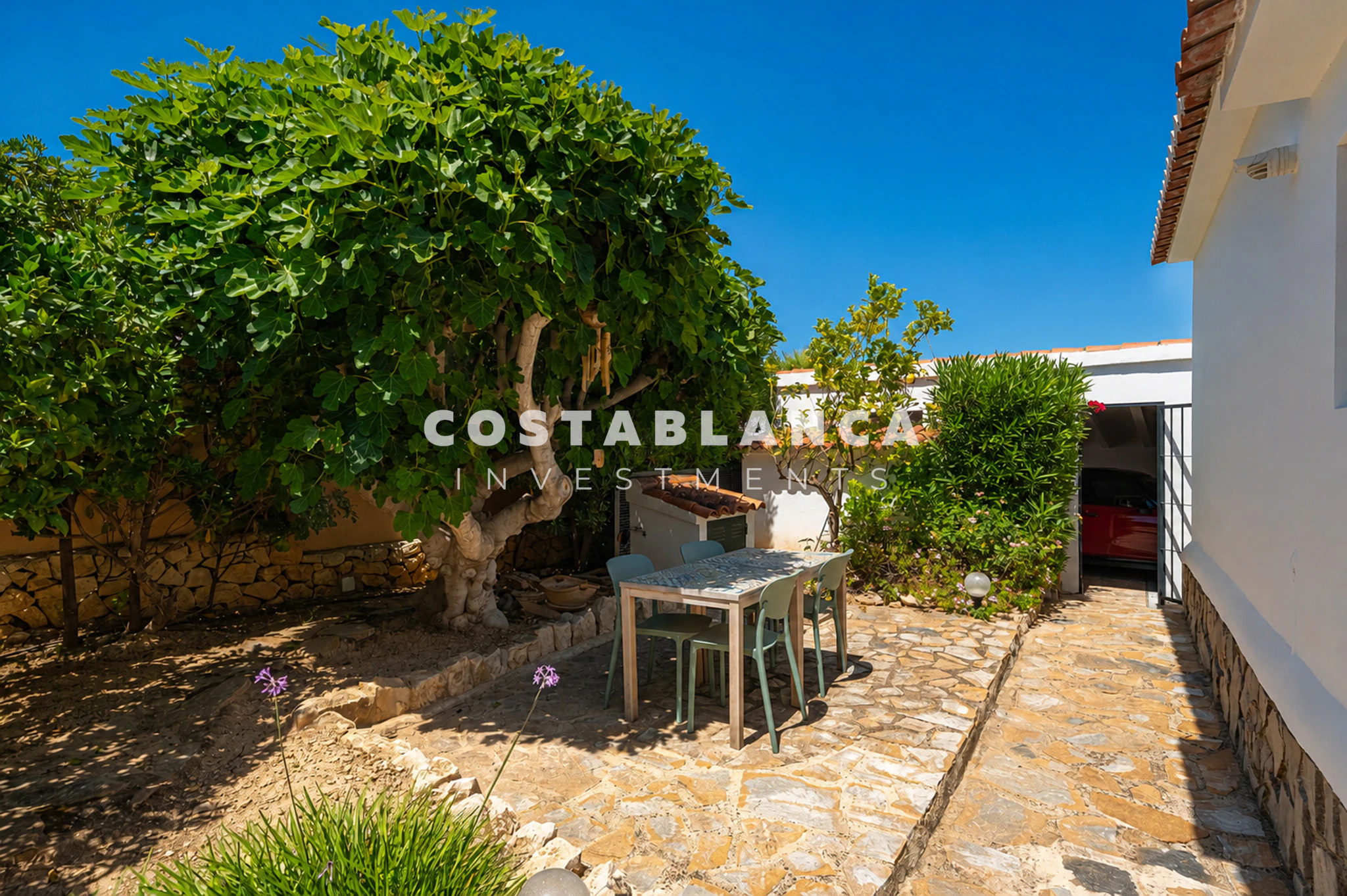Fully Renovated  Villa For Sale in Benissa