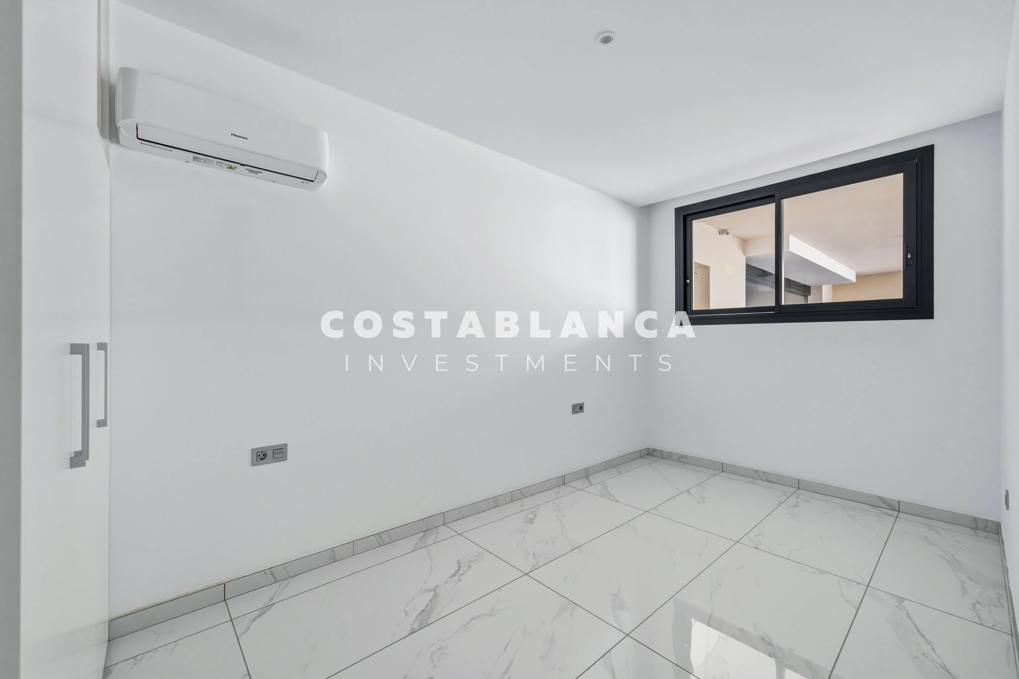 Modern Luxury Villa with Elevator, Underfloor Heating & 25m Pool for sale in Finestrat