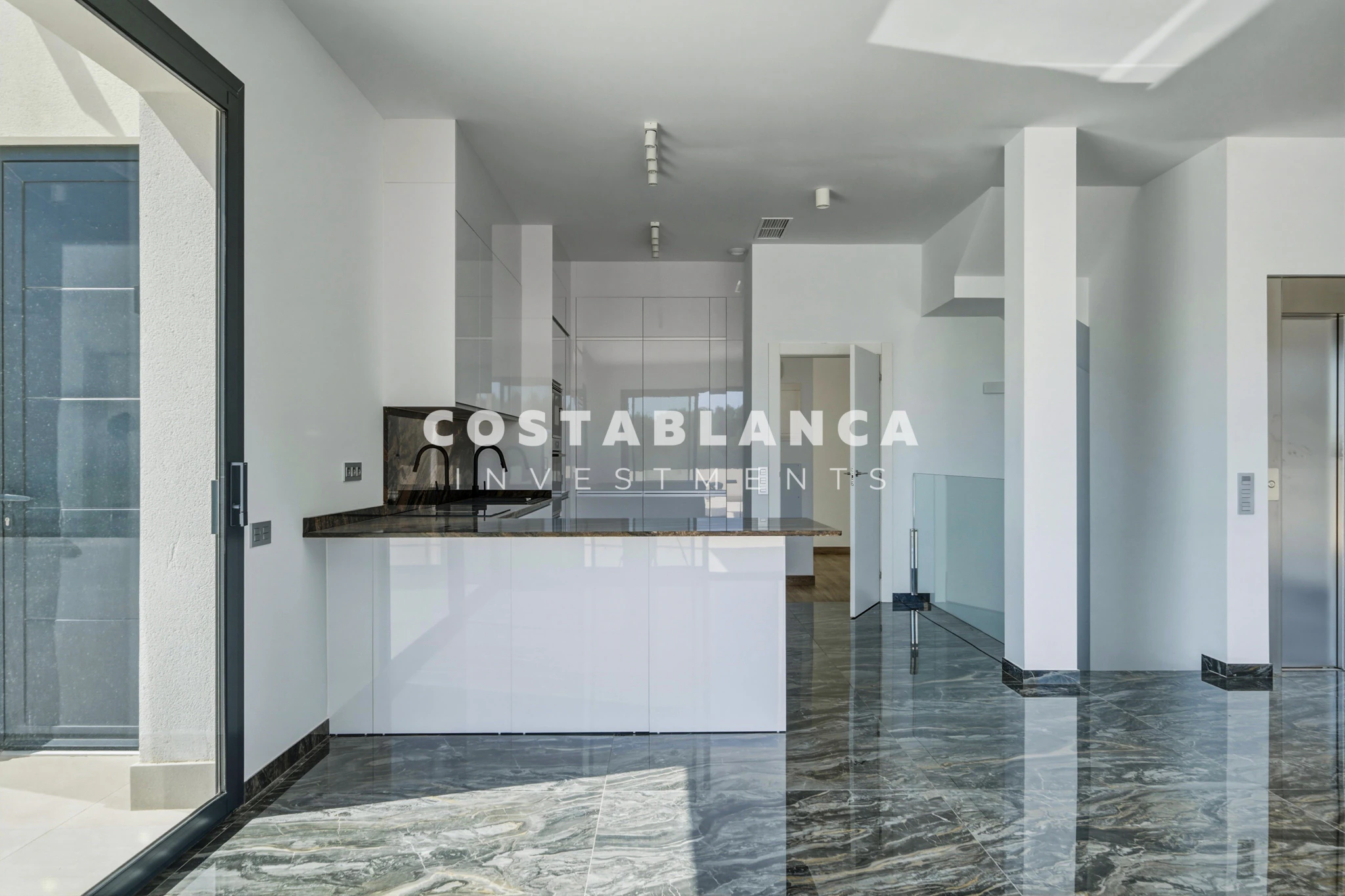 Modern Luxury Villa with Elevator, Underfloor Heating & 25m Pool for sale in Finestrat