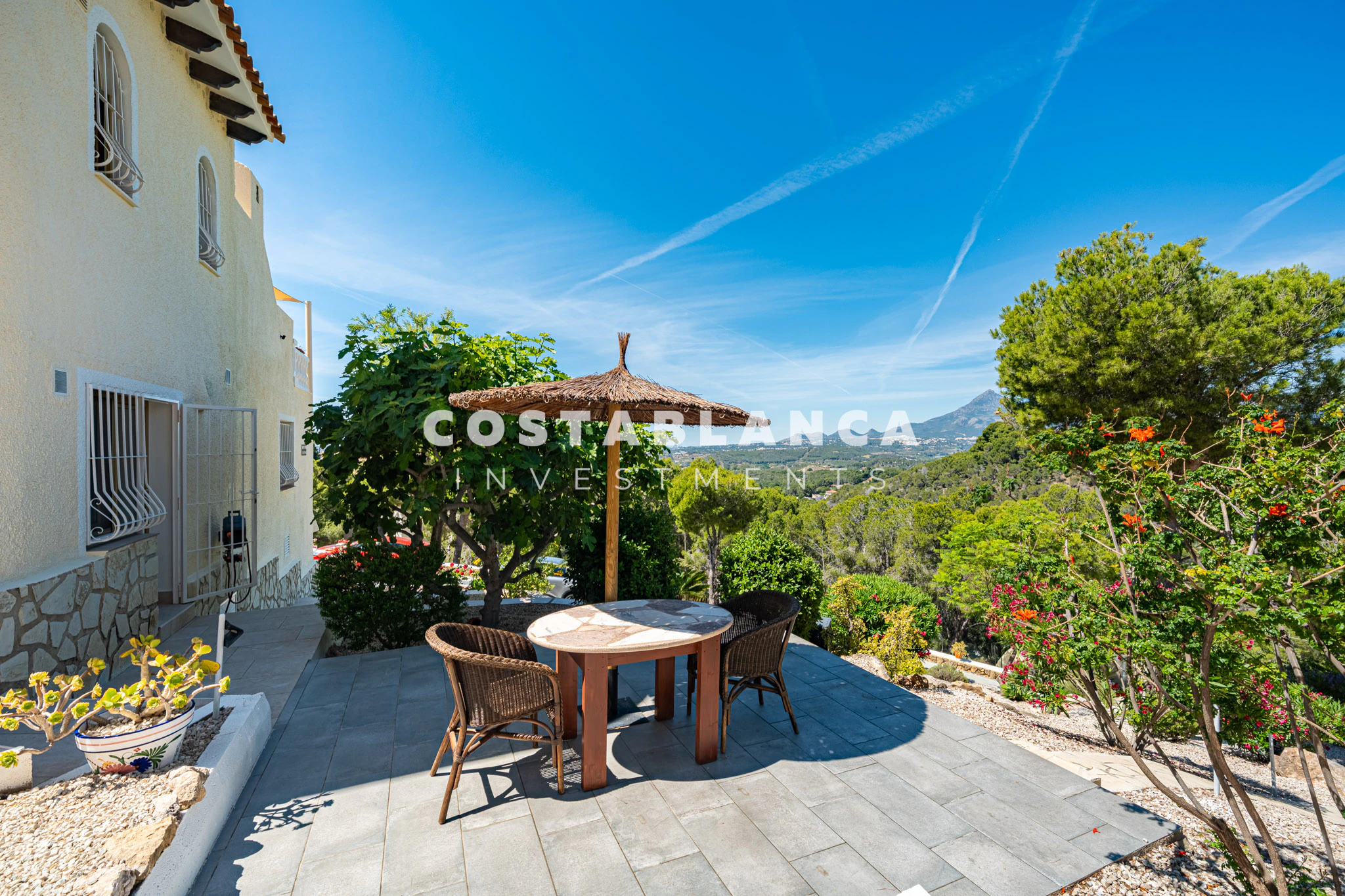 Beautiful Villa with Panoramic Sea Views for Sale in Altea