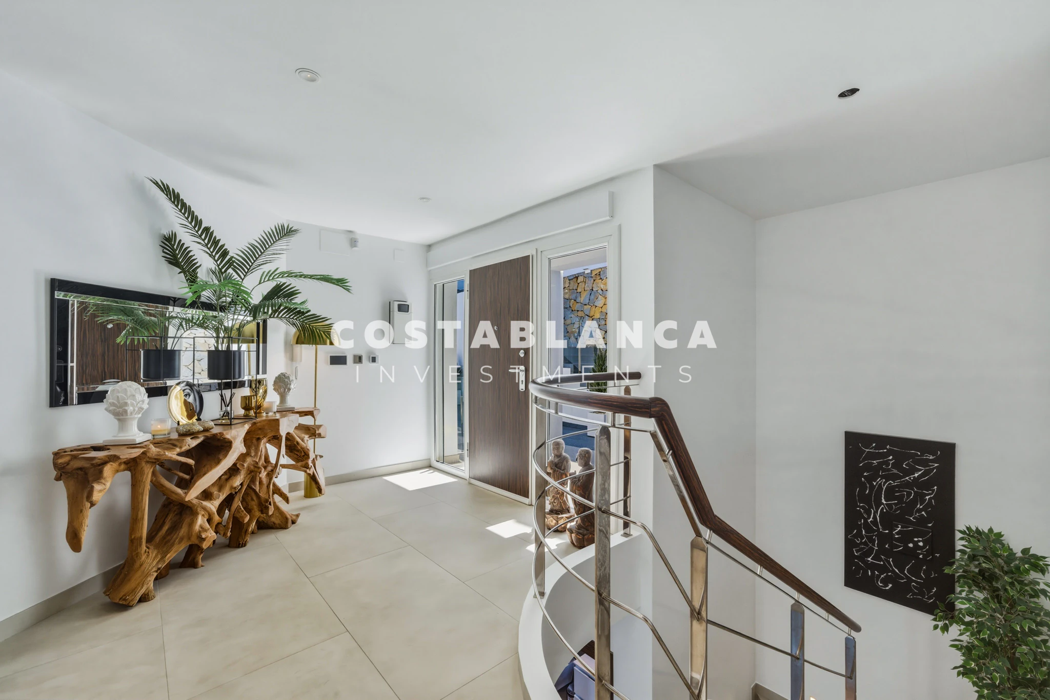 Beautiful Villa with Sea and Mountain Views for sale in Moraira