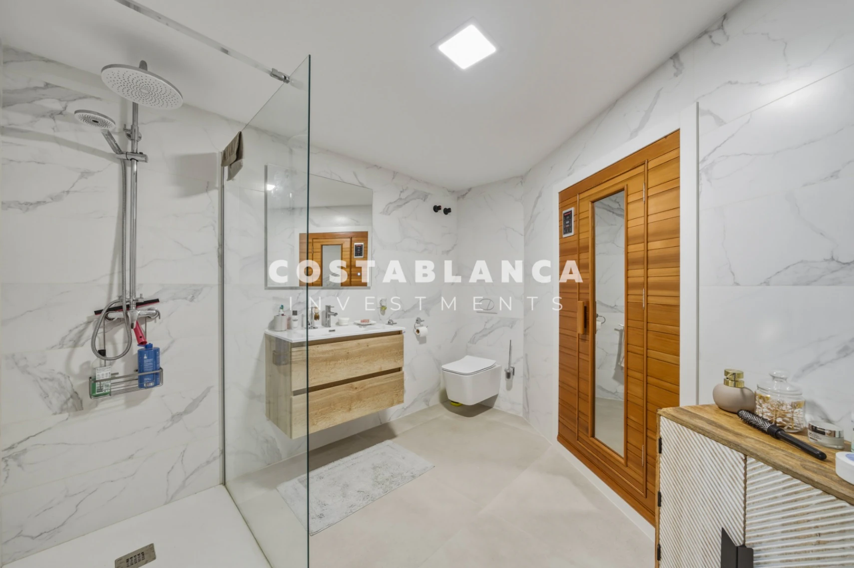 Beautiful Villa with Panoramic Sea Views for Sale in Altea