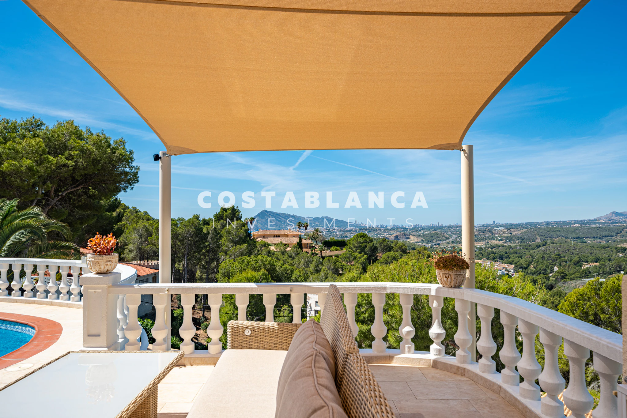 Beautiful Villa with Panoramic Sea Views for Sale in Altea