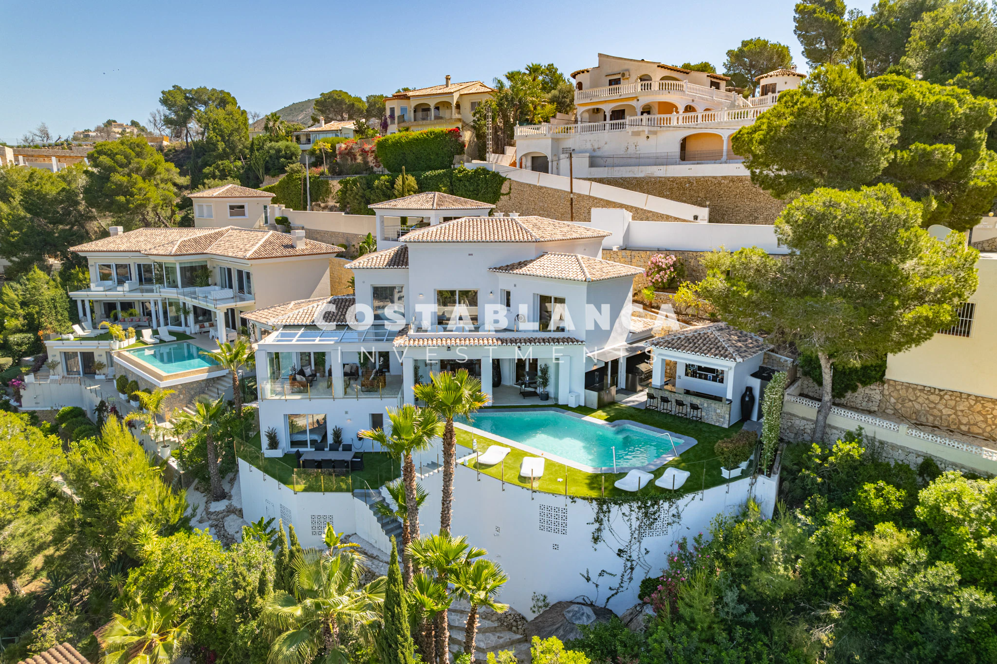 Beautiful Villa with Sea and Mountain Views for sale in Moraira
