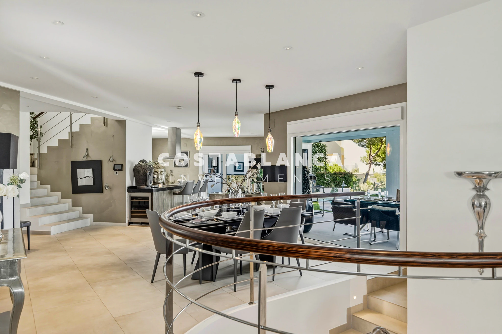 Beautiful Villa with Sea and Mountain Views for sale in Moraira
