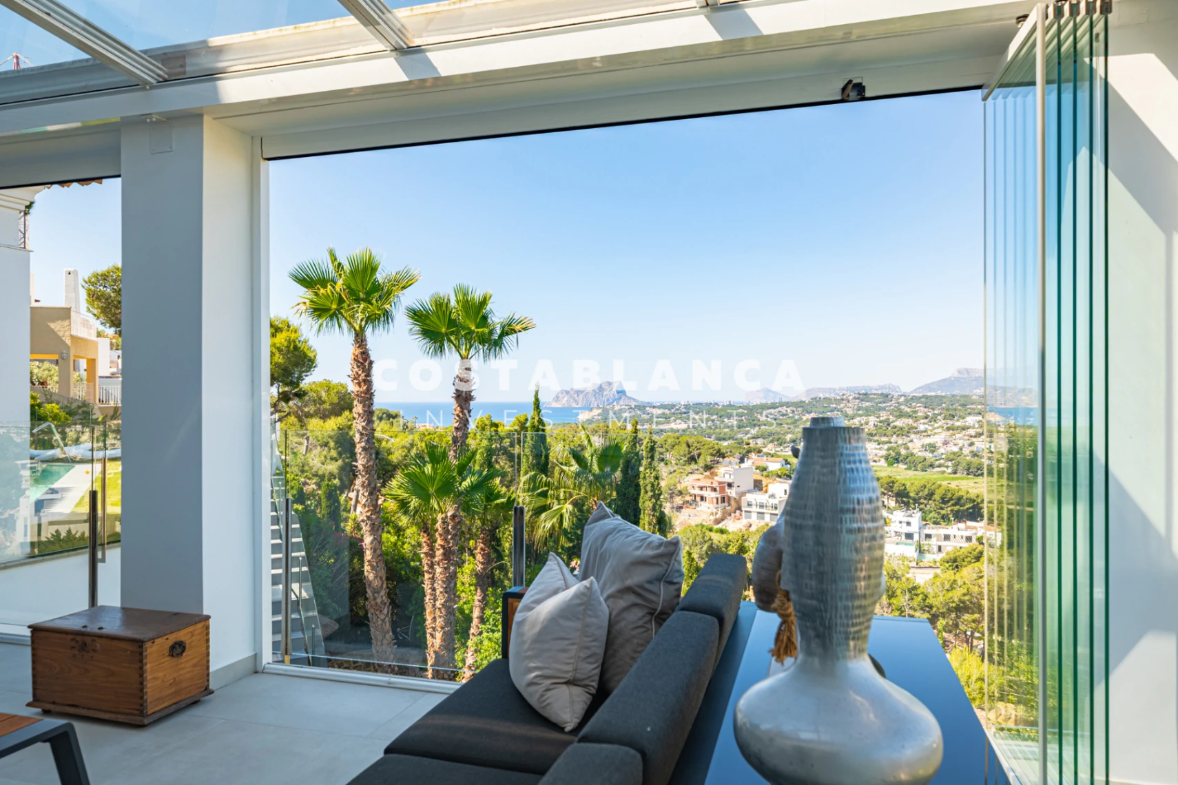 Beautiful Villa with Sea and Mountain Views for sale in Moraira