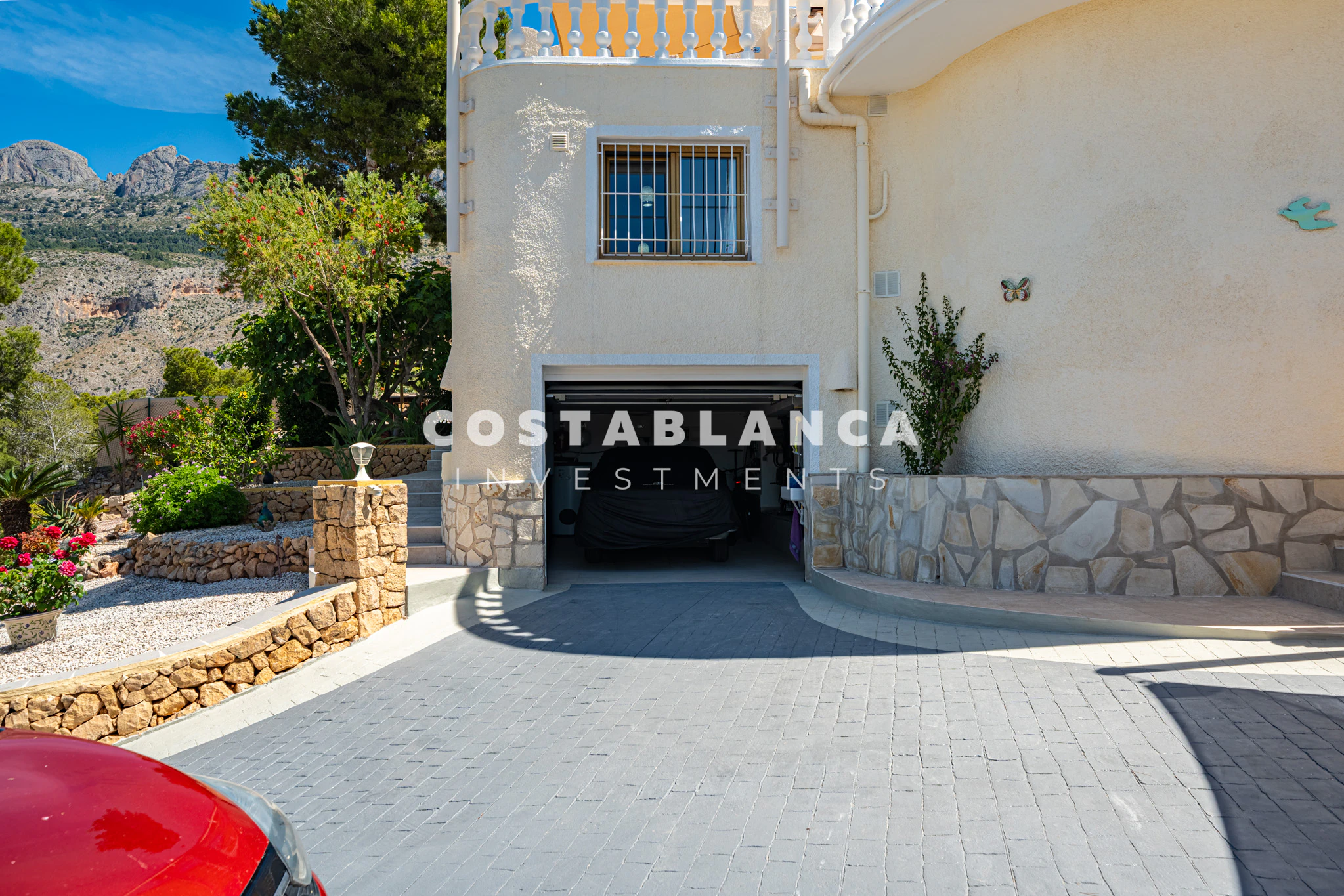 Beautiful Villa with Panoramic Sea Views for Sale in Altea