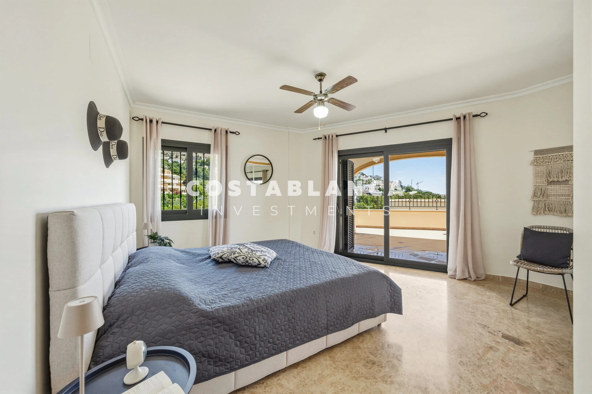 Modern Townhouse in Altea la Vella with large Terraces and Sun All Day