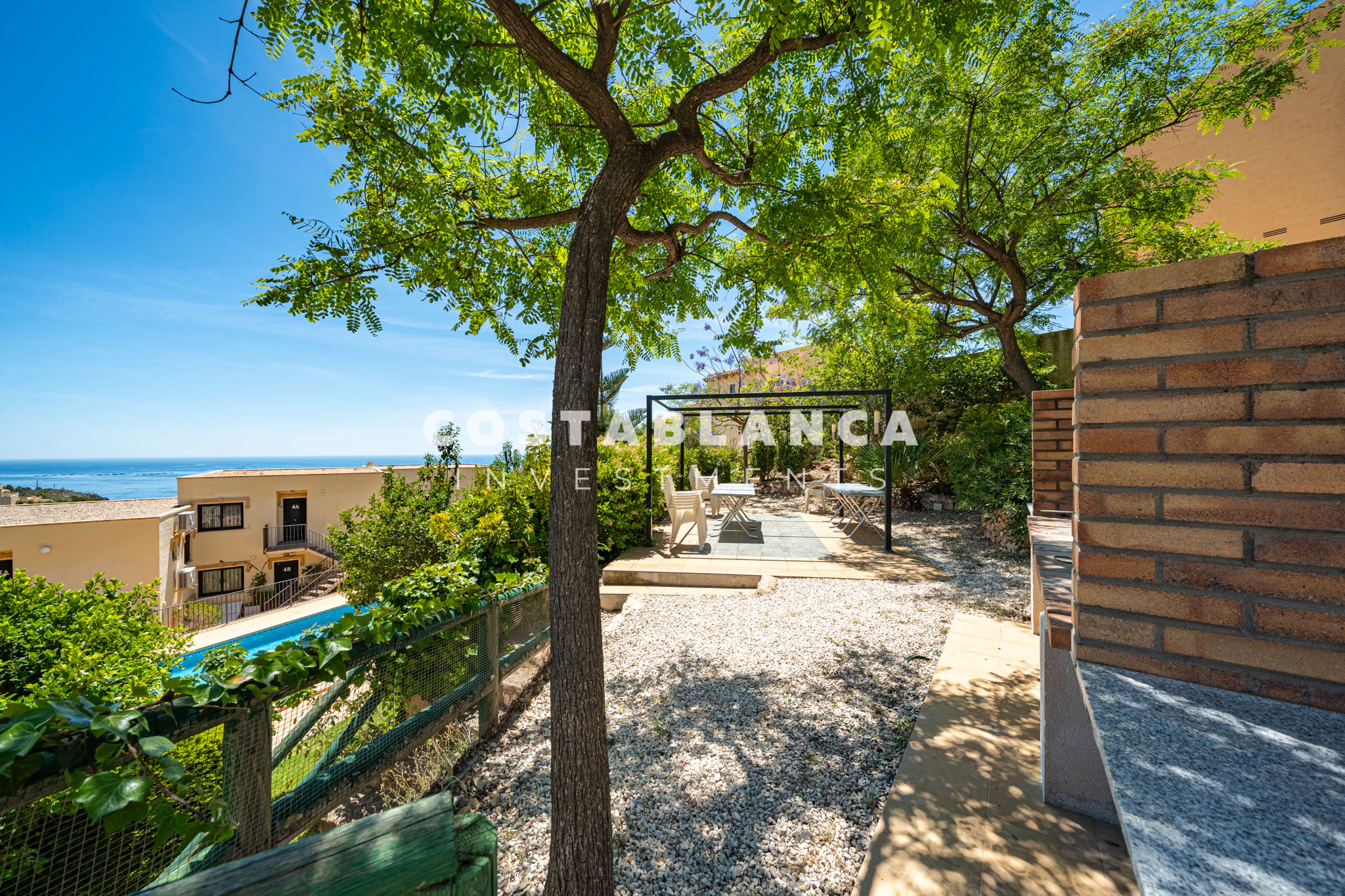 Modern Townhouse in Altea la Vella with large Terraces and Sun All Day