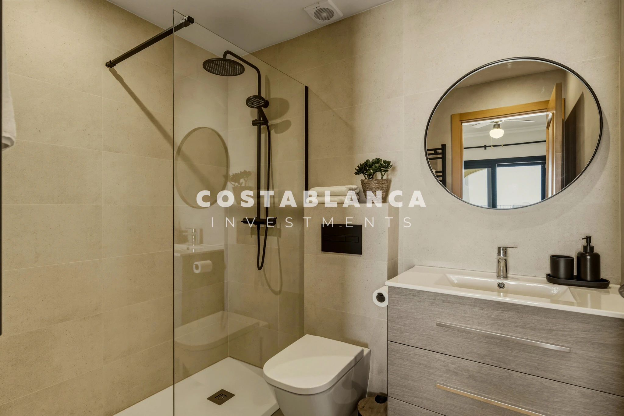 Modern Townhouse in Altea la Vella with large Terraces and Sun All Day