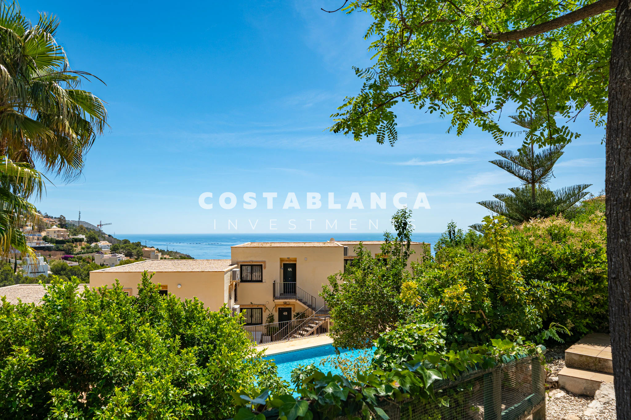 Modern Townhouse in Altea la Vella with large Terraces and Sun All Day