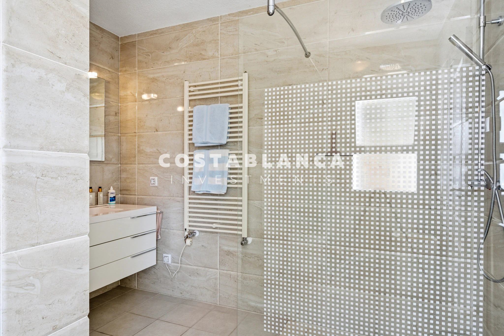 Charming Villa with Separate Guest Apartment and Pool for sale in la Nucia