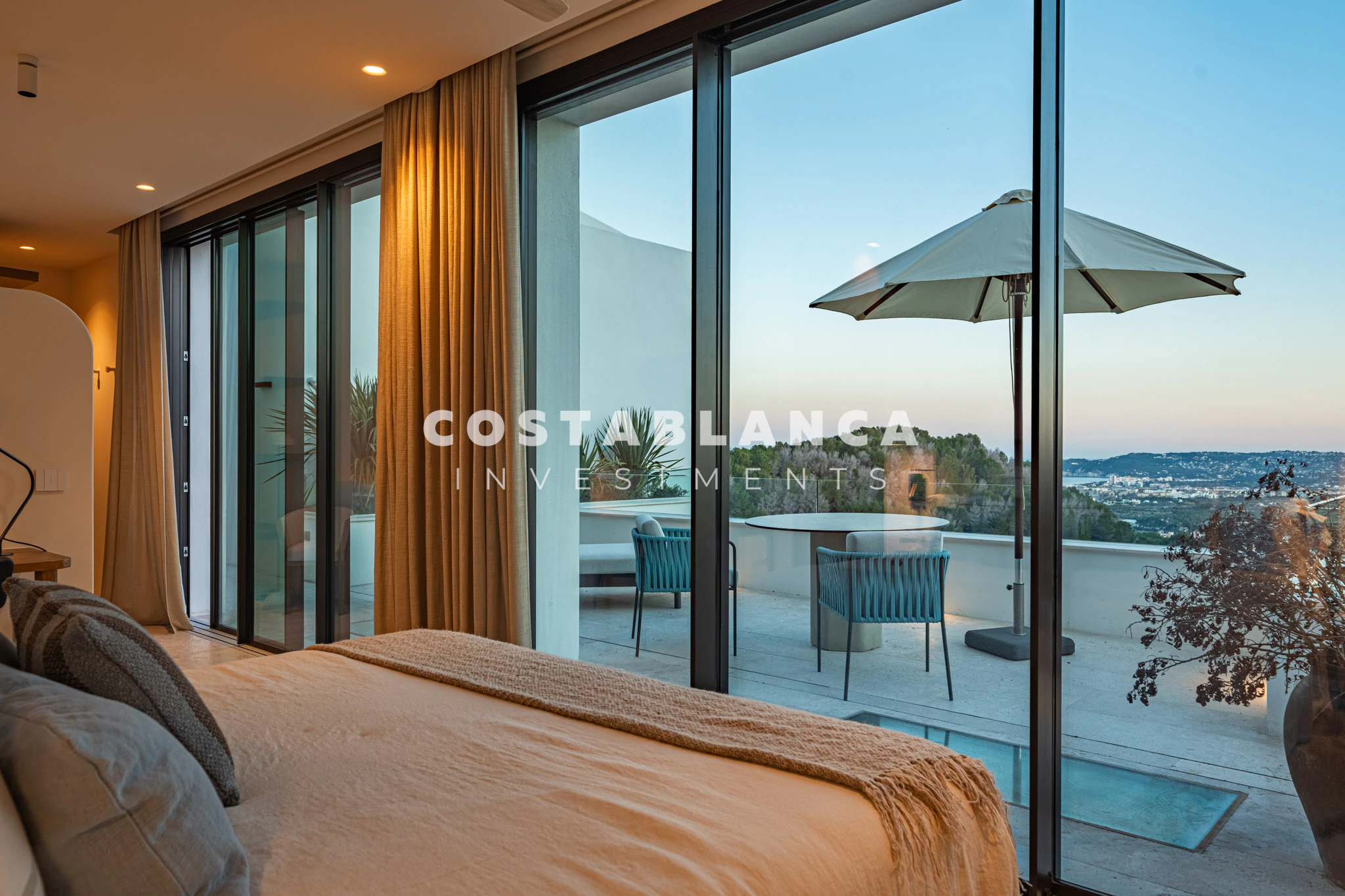 CA MALVA - Nouvelle villa moderne et écologique de luxe avec vues panoramiques dans la fabuleuse Javea, Espagne.