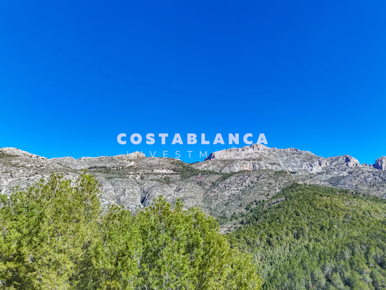 Building Plot with Sea and Mountain Views in Sierra de Altea