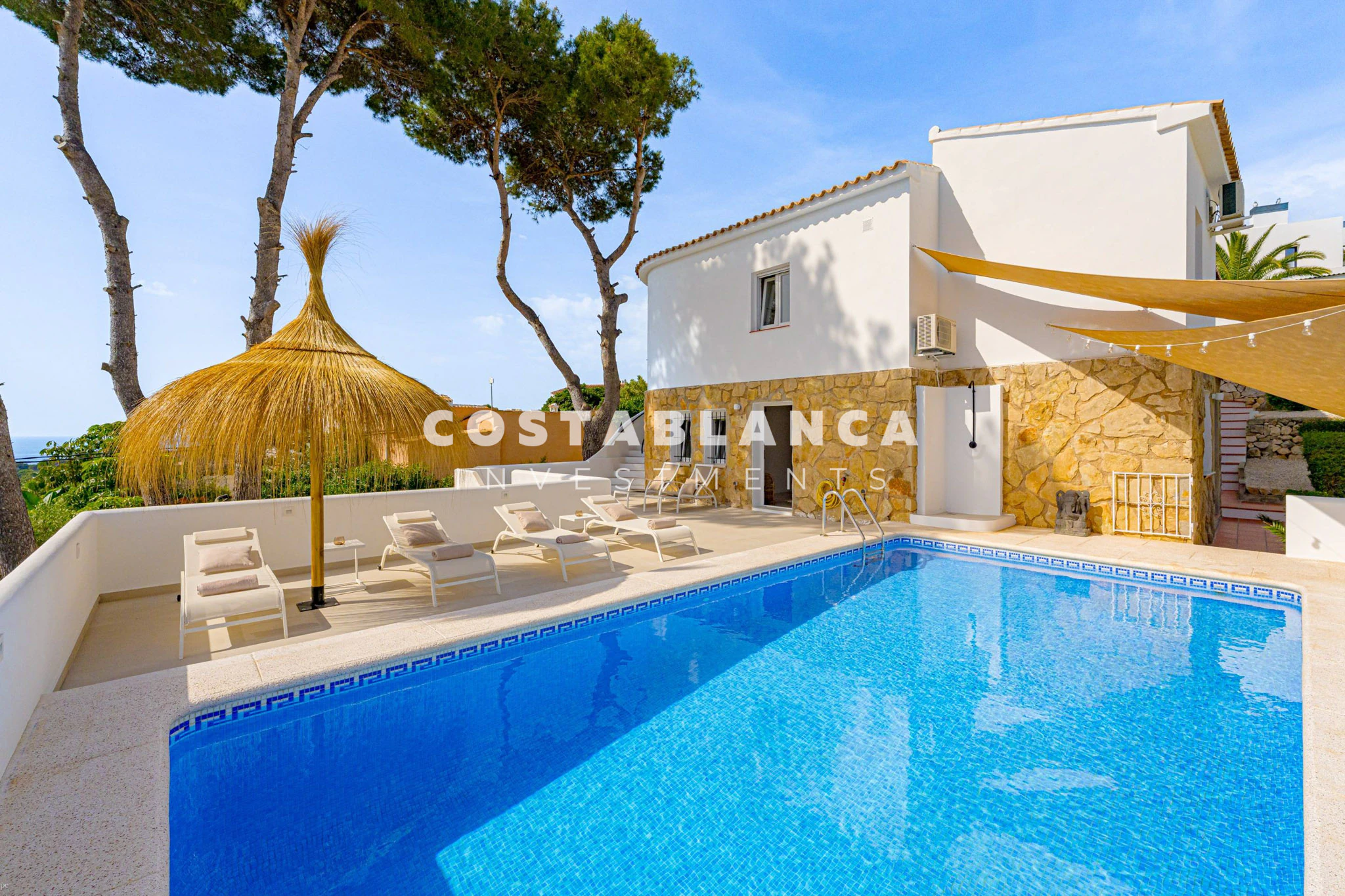 Fully Renovated Ibizan Villa with Sea and Mountain Views in Moraira