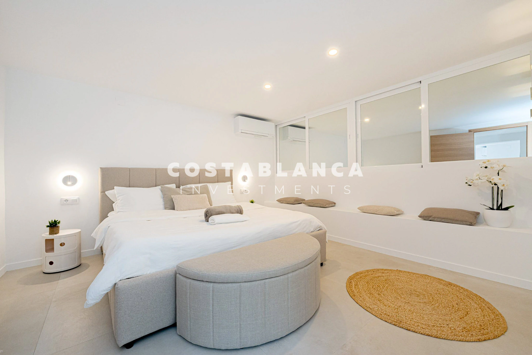 Fully Renovated Ibizan Villa with Sea and Mountain Views in Moraira