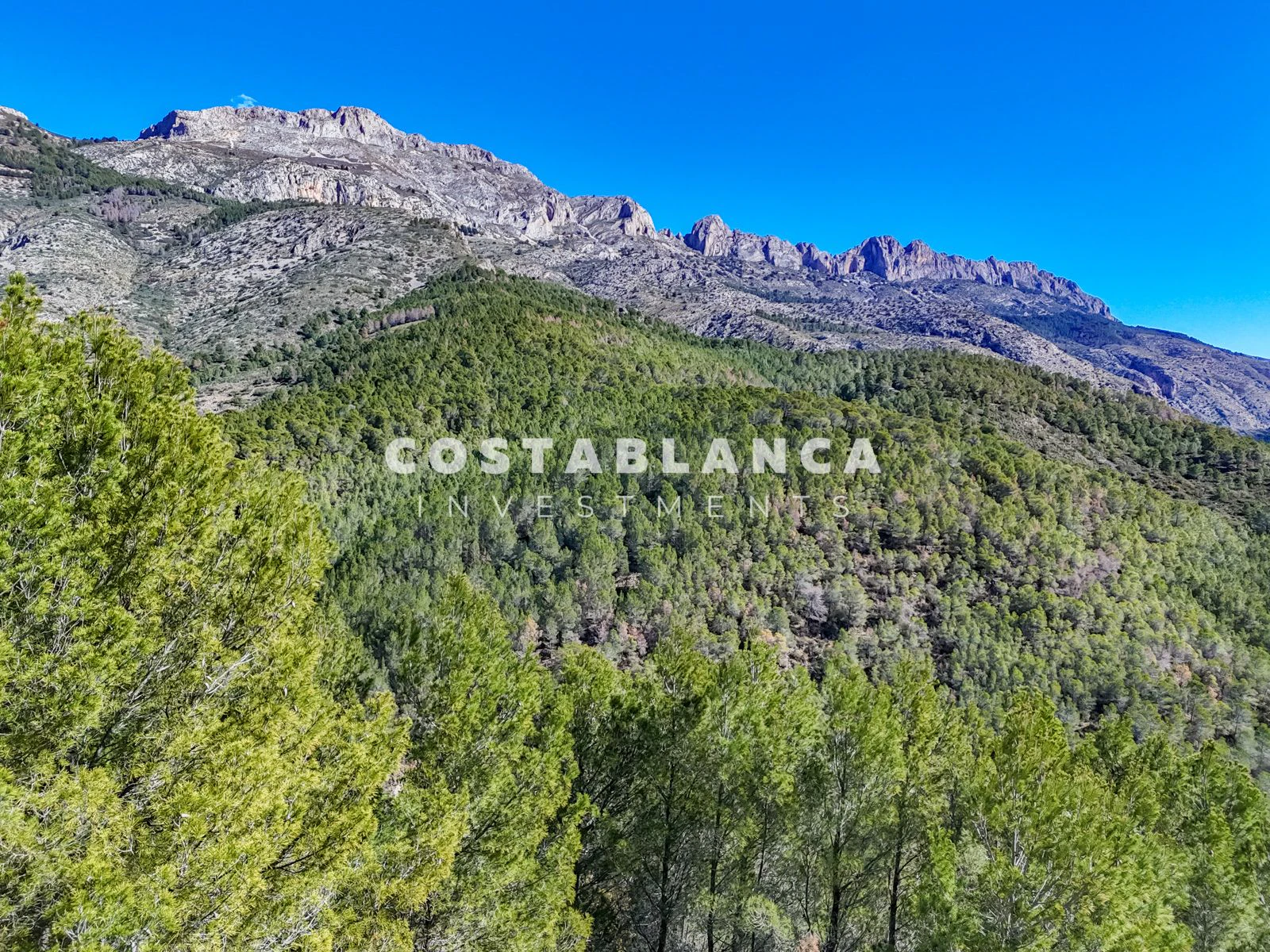 Building Plot with Sea and Mountain Views in Sierra de Altea