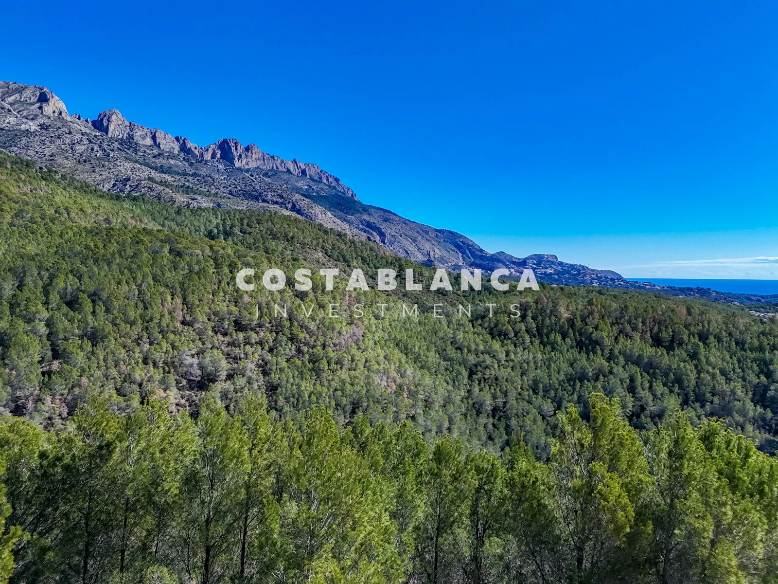 Building Plot with Sea and Mountain Views in Sierra de Altea