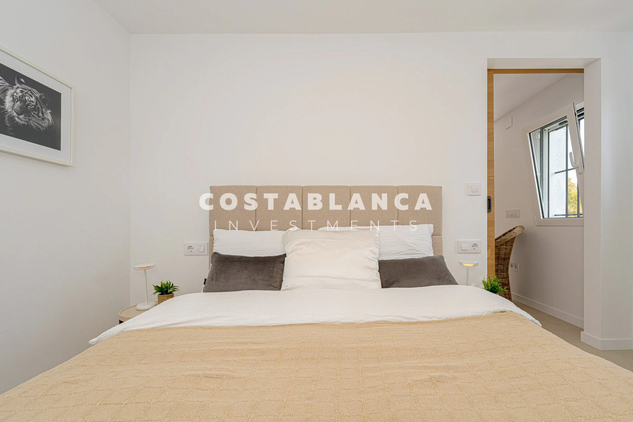 Fully Renovated Ibizan Villa with Sea and Mountain Views in Moraira