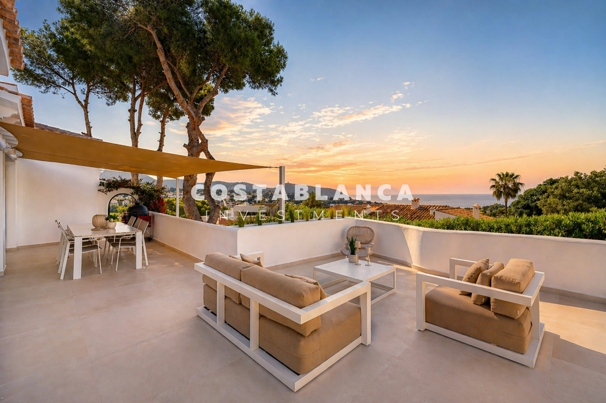 Fully Renovated Ibizan Villa with Sea and Mountain Views in Moraira