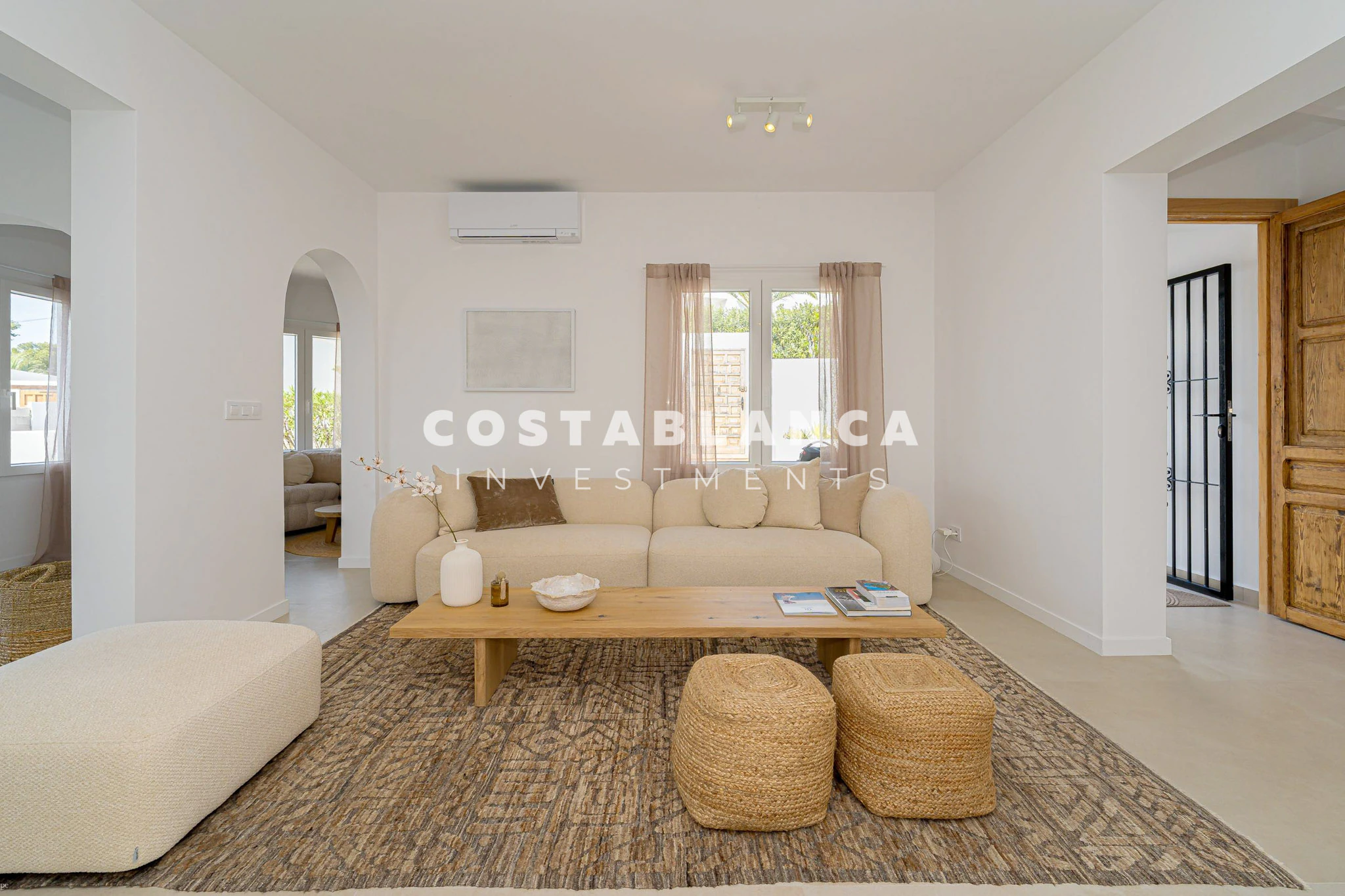 Fully Renovated Ibizan Villa with Sea and Mountain Views in Moraira