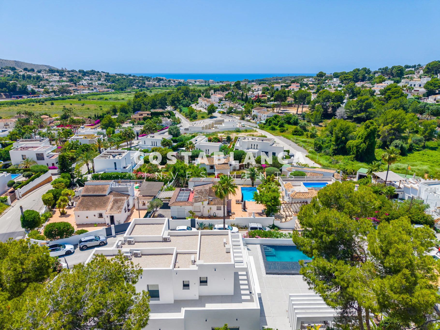 Modern villa with Infinity Pool for Sale in Moraira