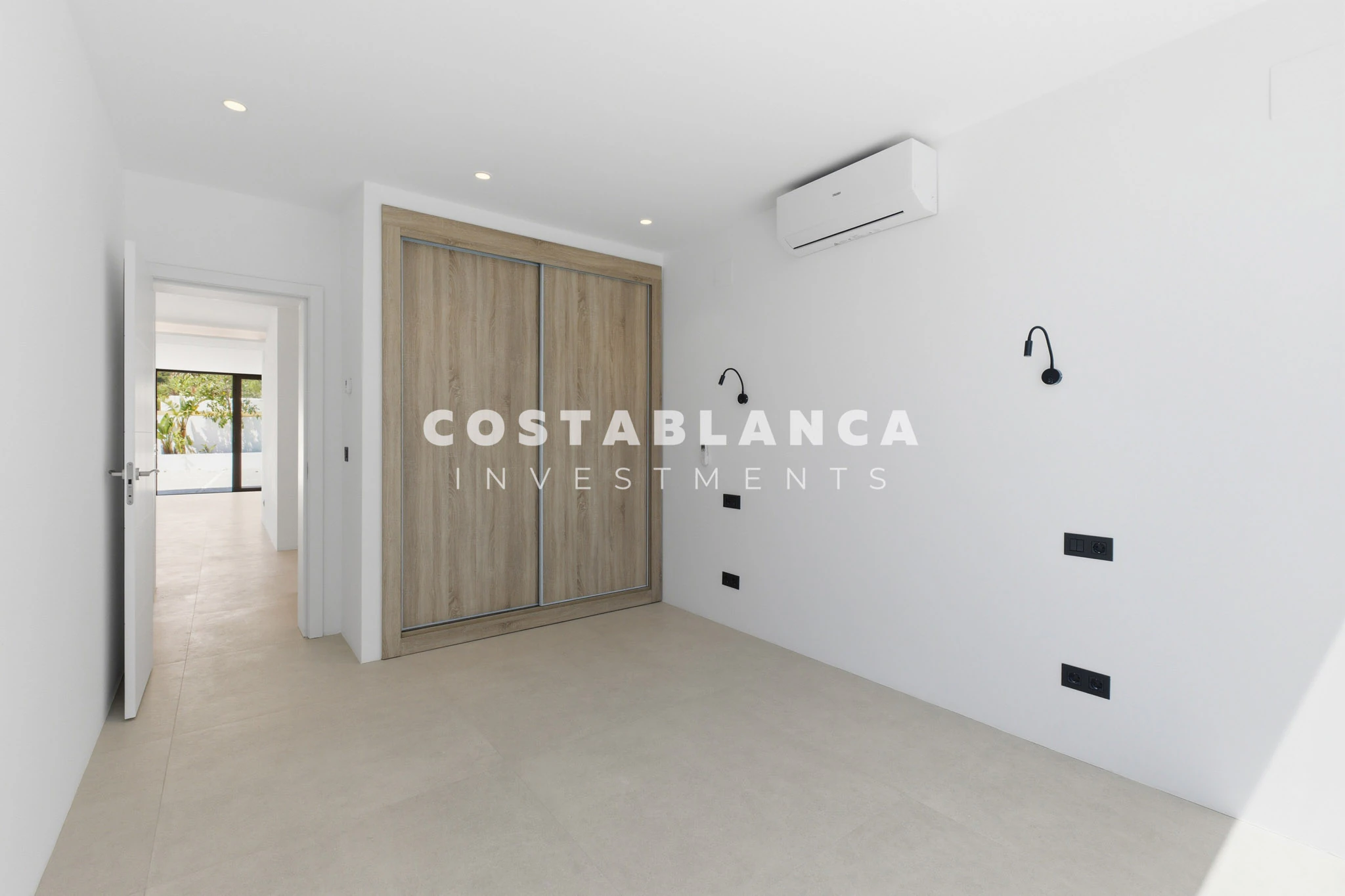 Modern villa with Infinity Pool for Sale in Moraira