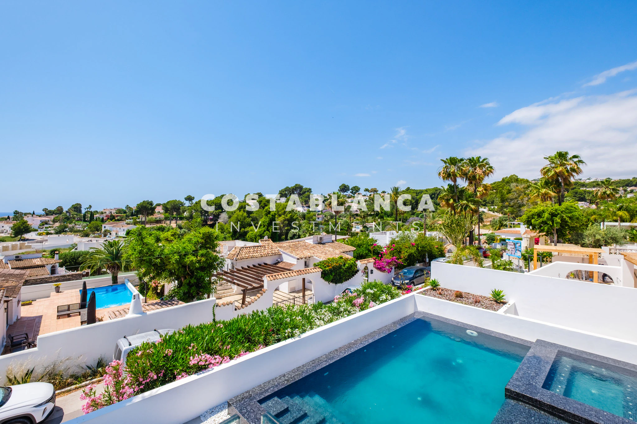 Modern villa with Infinity Pool for Sale in Moraira