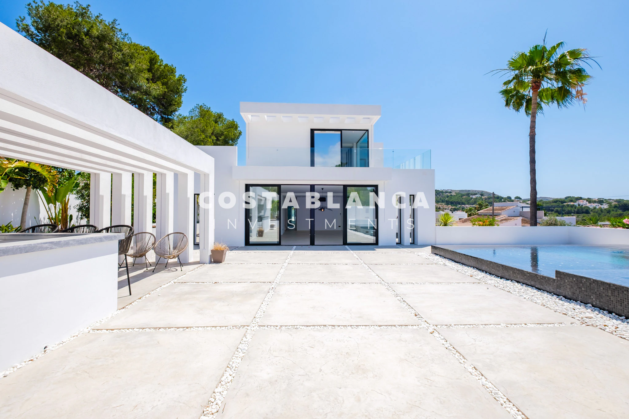 Modern villa with Infinity Pool for Sale in Moraira