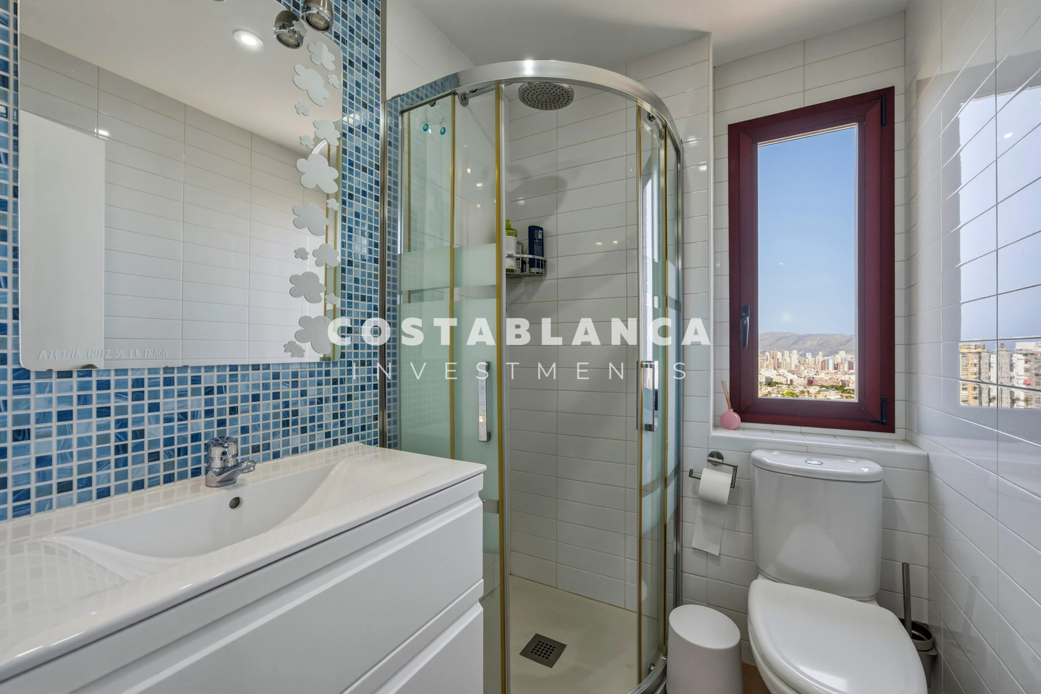 Modern Apartment Near the Beach for sale in Benidorm