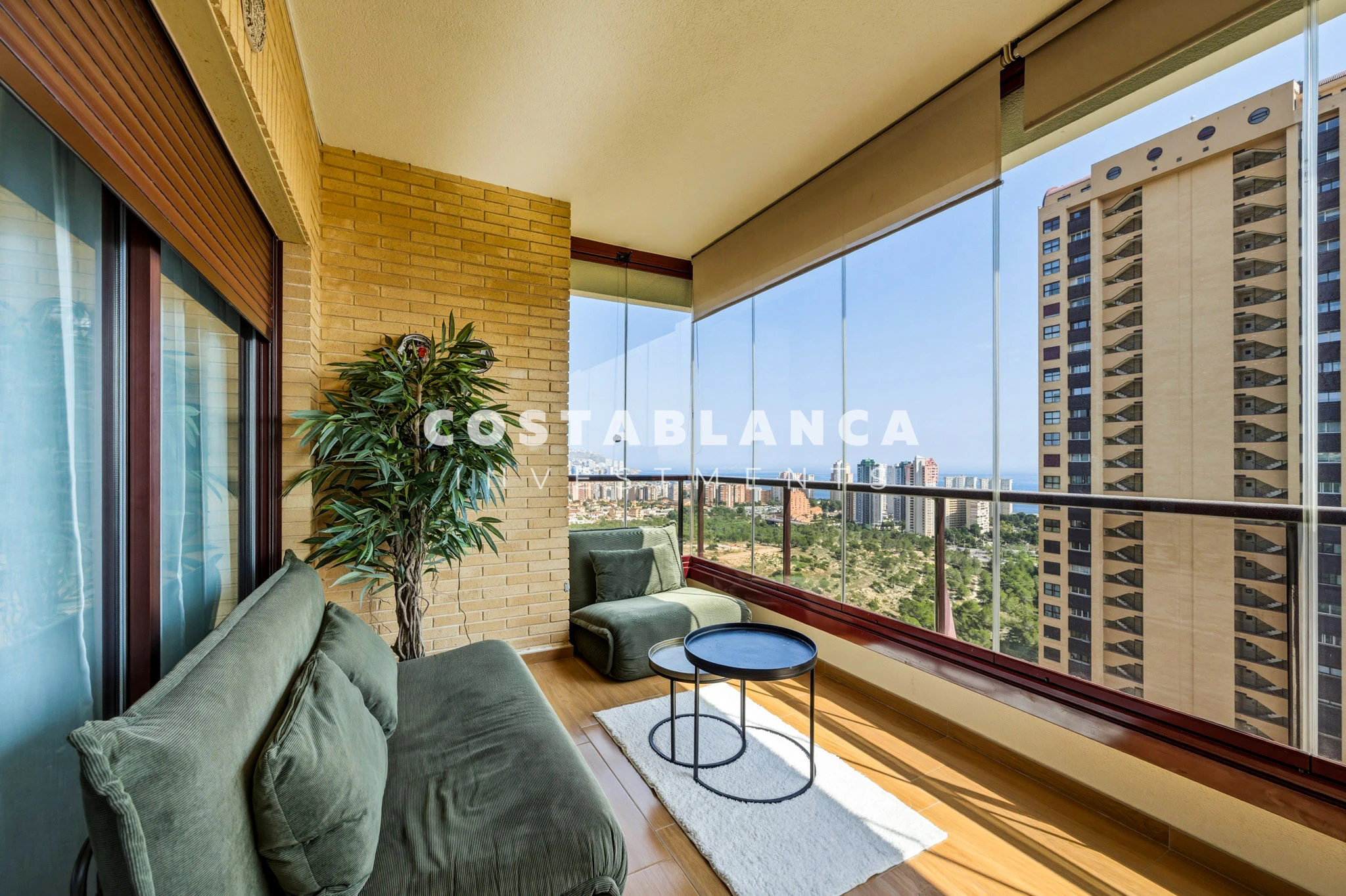 Modern Apartment Near the Beach for sale in Benidorm