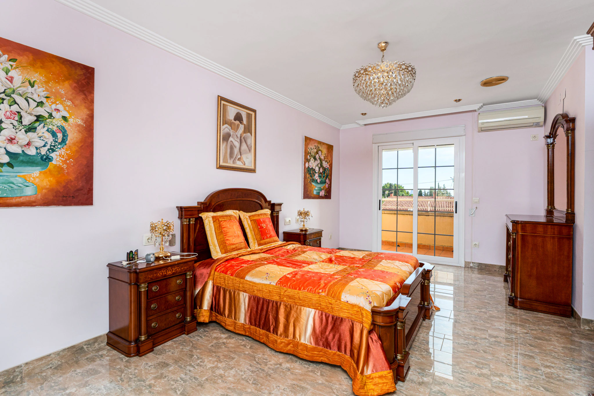 Bright and Spacious Villa for sale in Alfaz del Pi