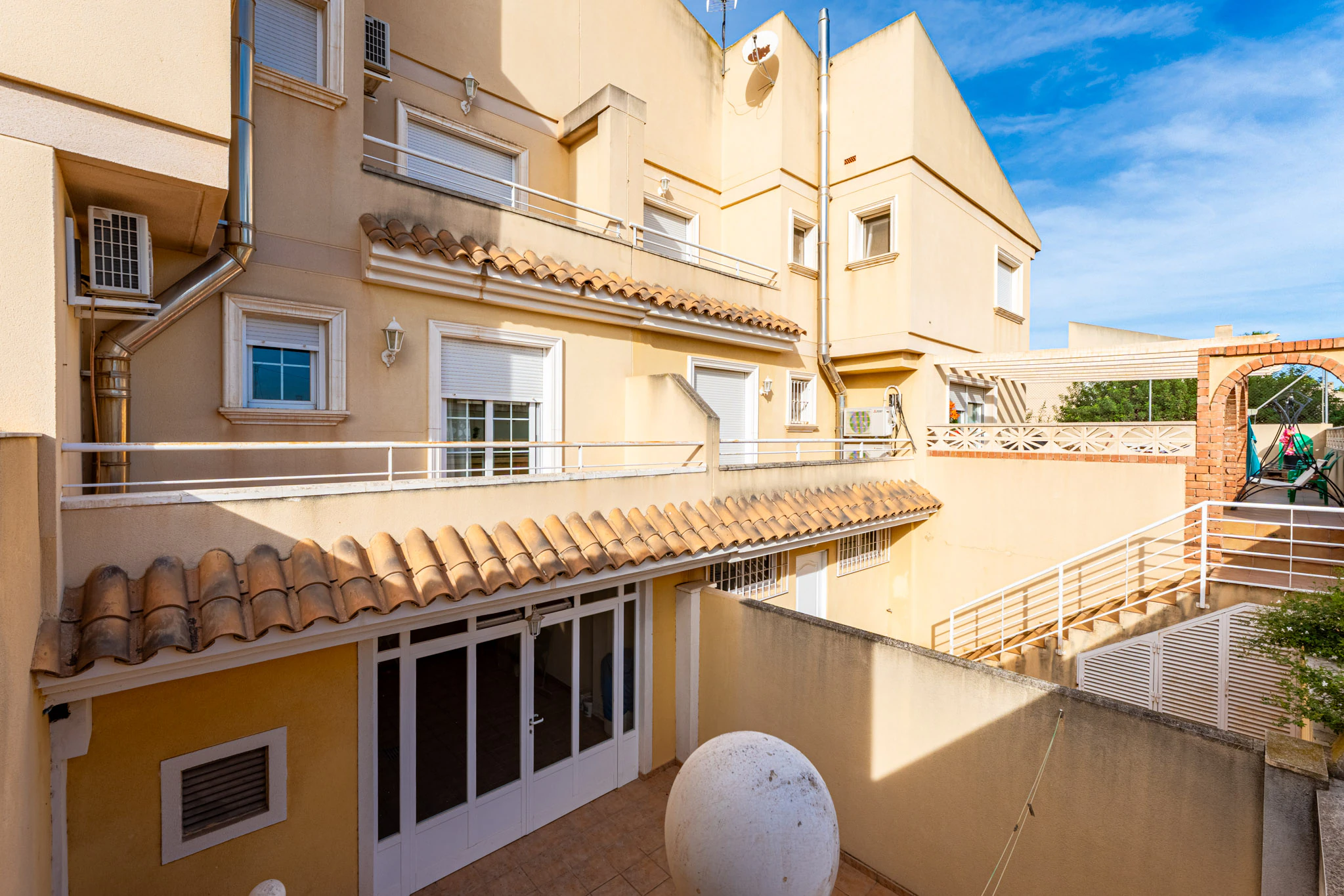 Bright and Spacious Villa for sale in Alfaz del Pi